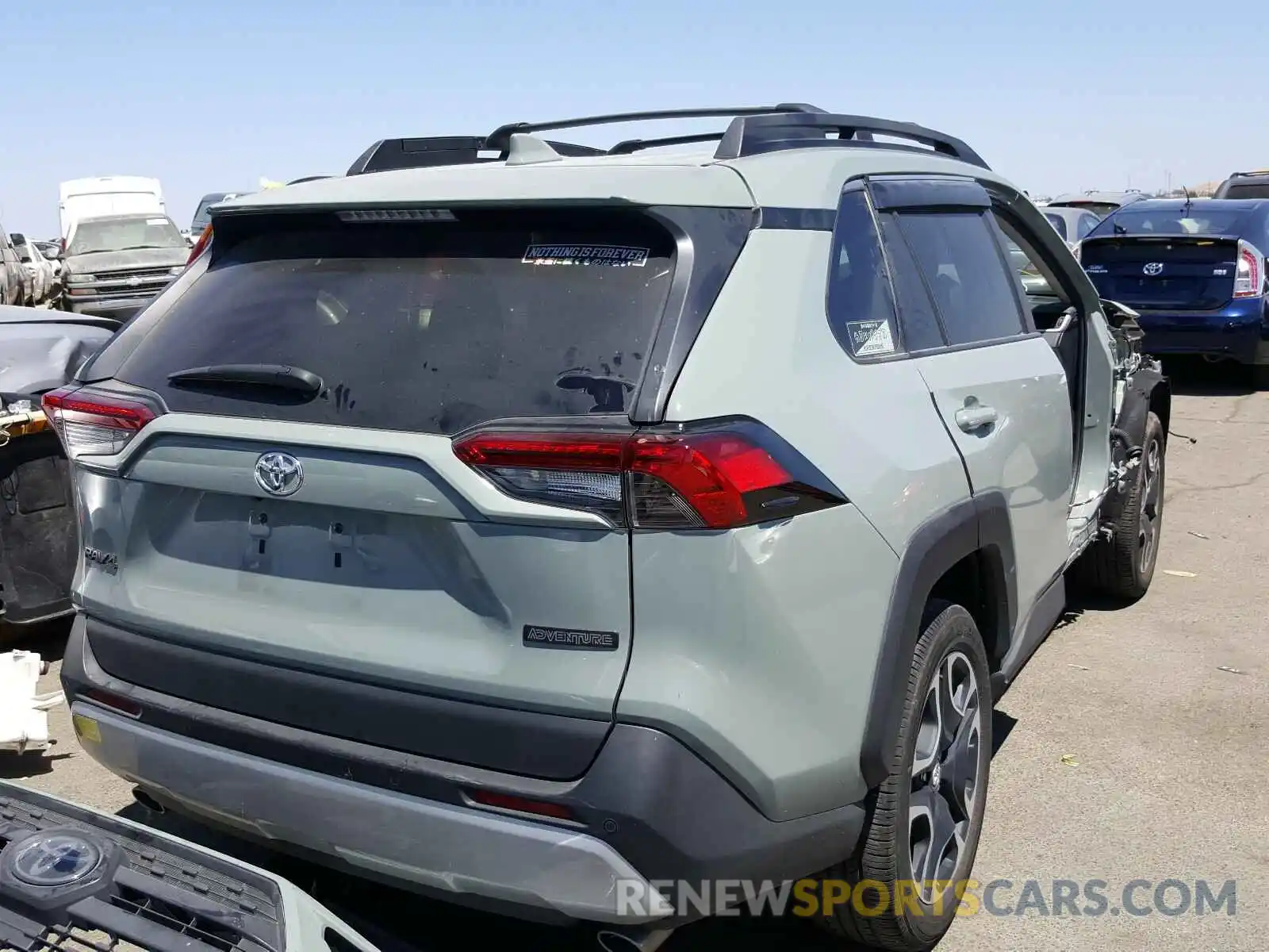 4 Photograph of a damaged car 2T3J1RFVXKW032672 TOYOTA RAV4 2019