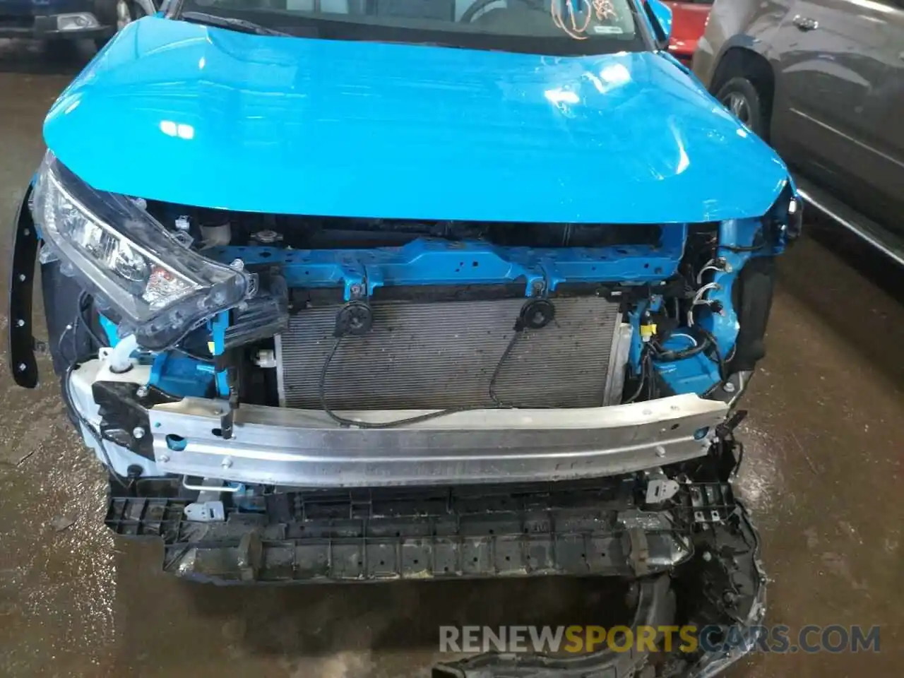 9 Photograph of a damaged car 2T3J1RFVXKW035118 TOYOTA RAV4 2019