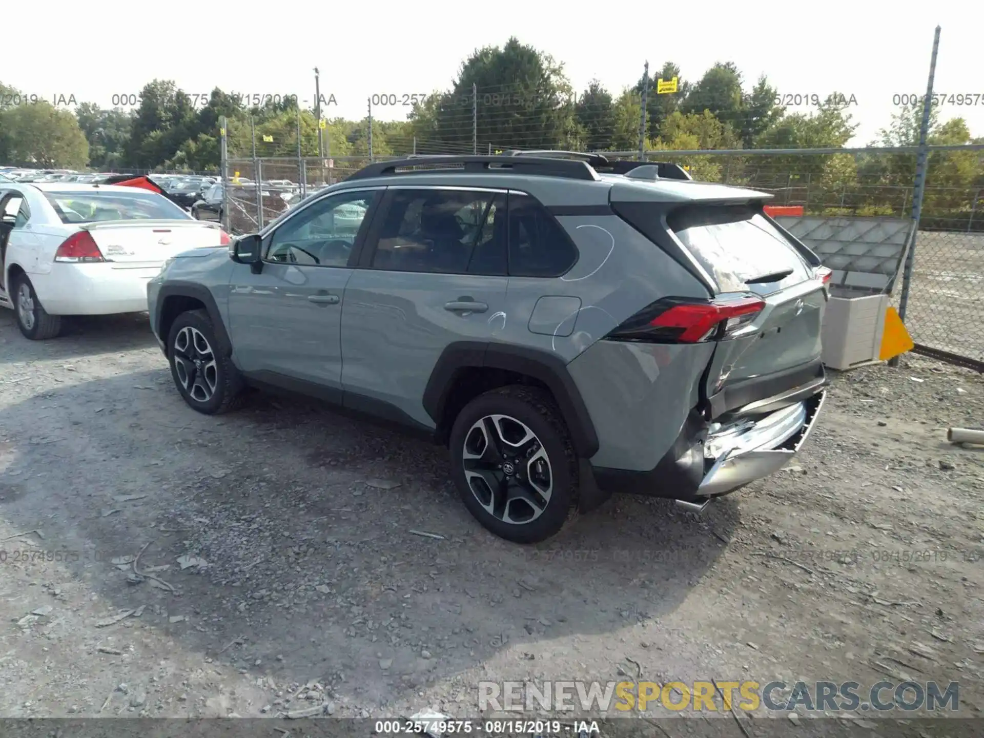 3 Фотография поврежденного автомобиля 2T3J1RFVXKW042179 TOYOTA RAV4 2019