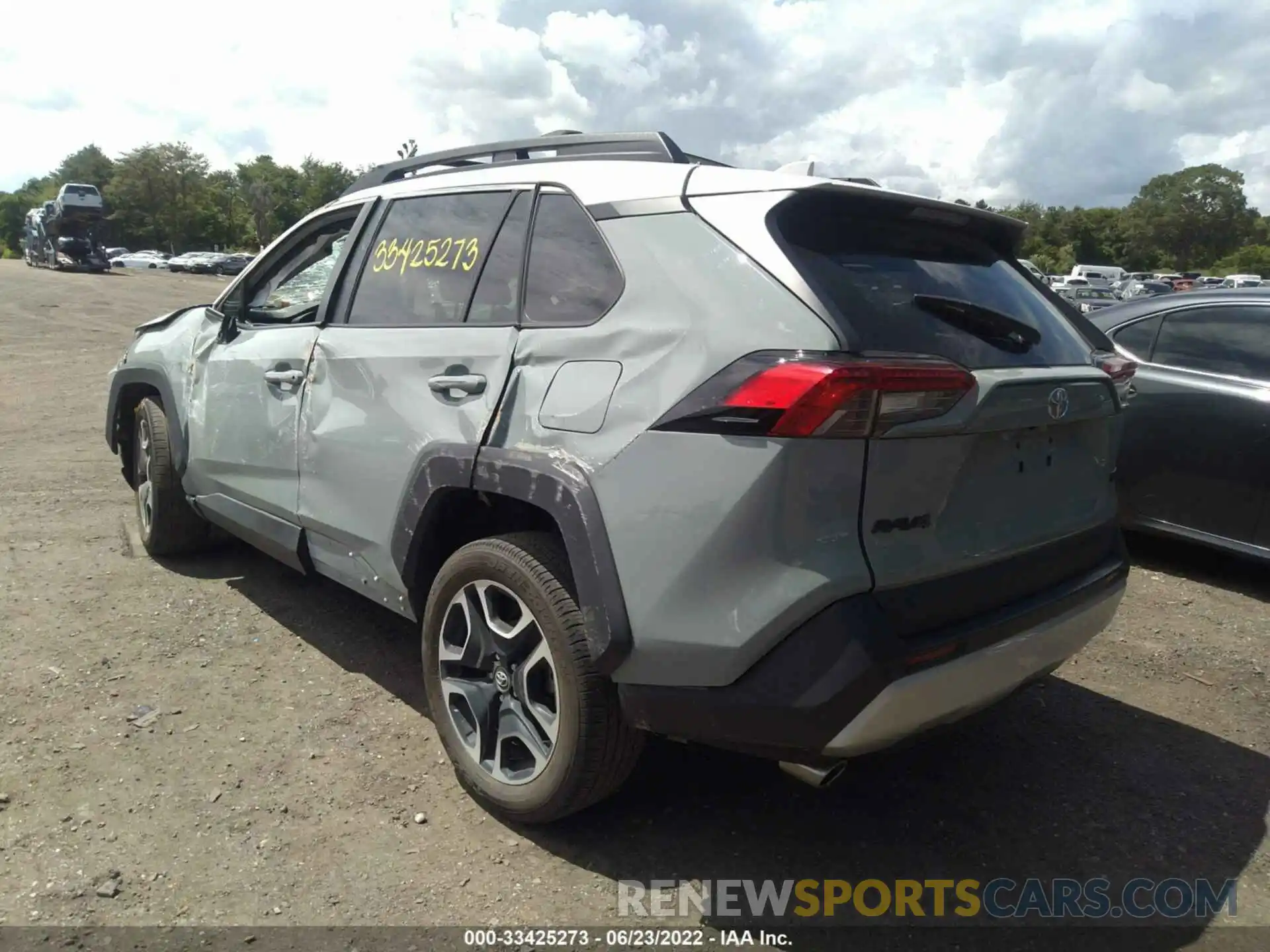 3 Фотография поврежденного автомобиля 2T3J1RFVXKW046653 TOYOTA RAV4 2019