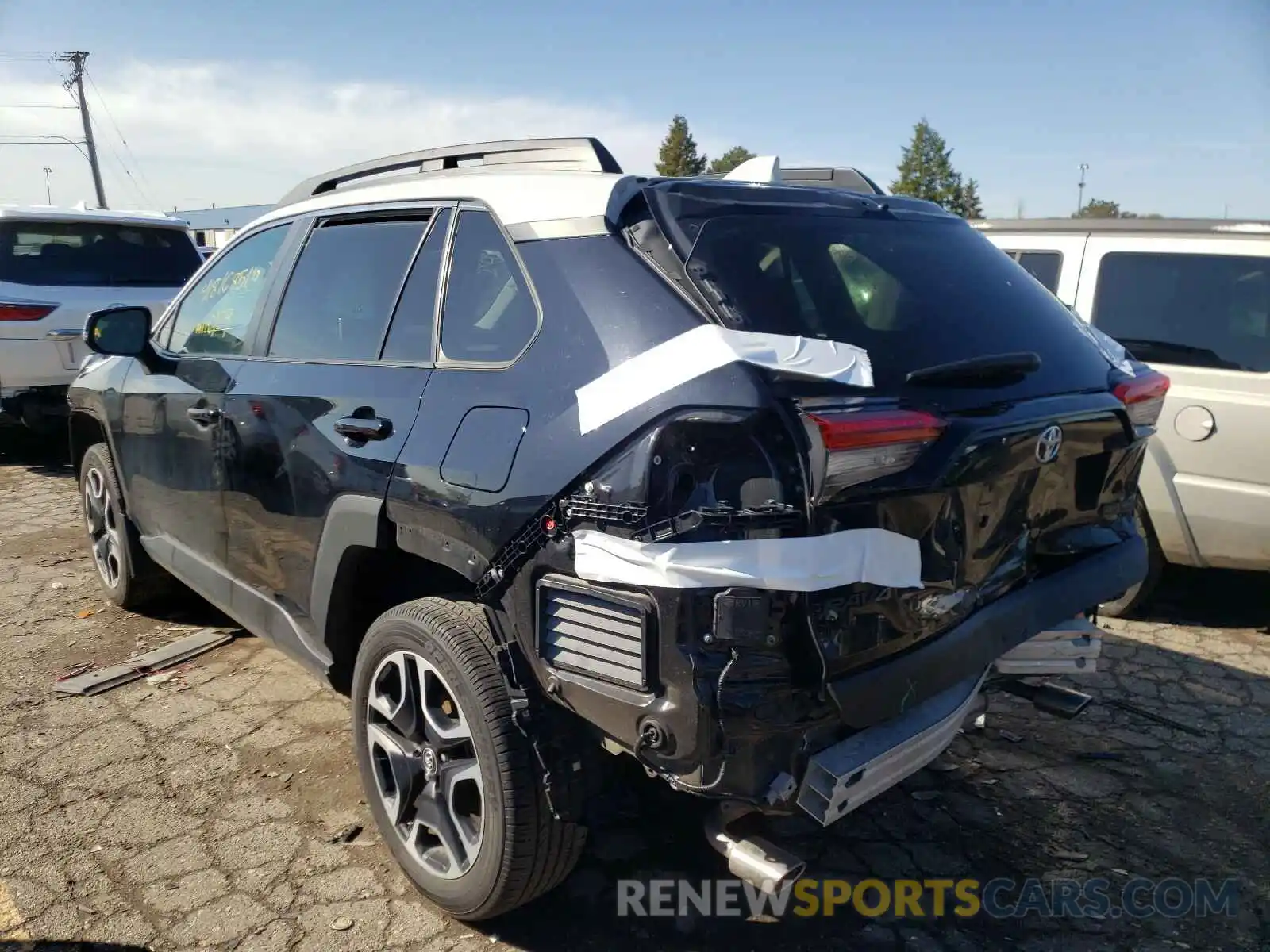 3 Фотография поврежденного автомобиля 2T3J1RFVXKW050797 TOYOTA RAV4 2019