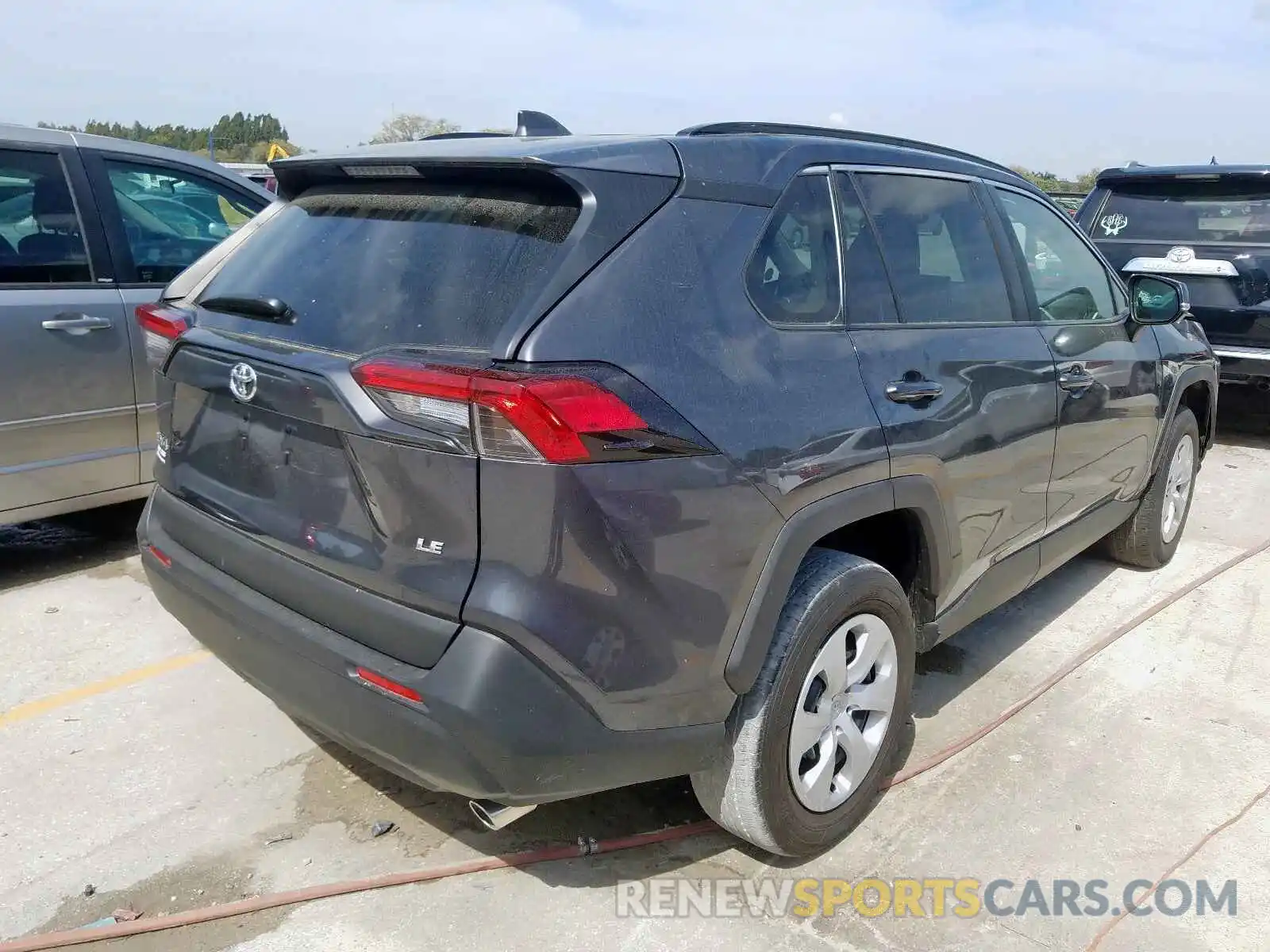 4 Photograph of a damaged car 2T3K1RFV0KC018740 TOYOTA RAV4 2019