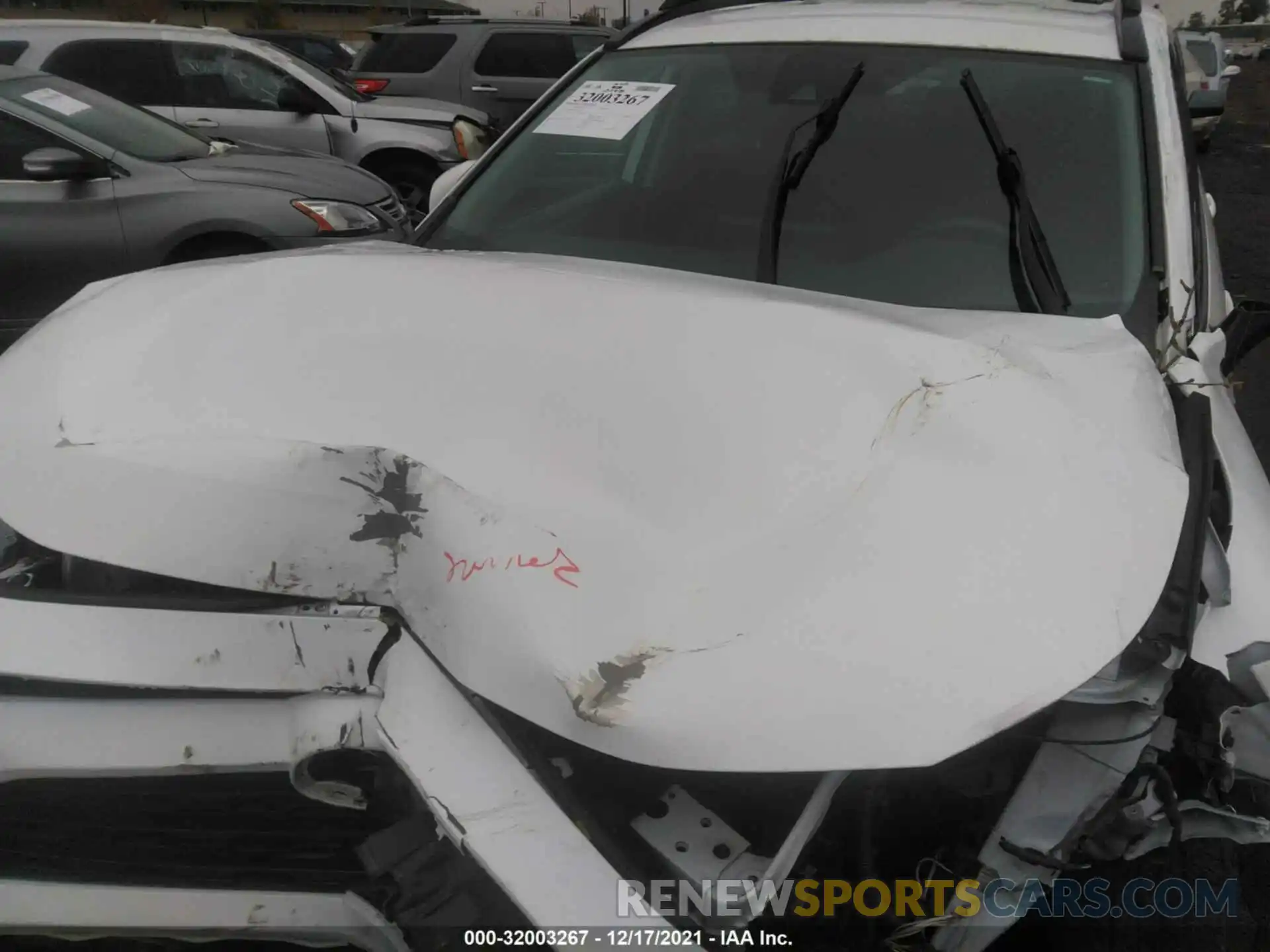 10 Photograph of a damaged car 2T3K1RFV0KW012869 TOYOTA RAV4 2019