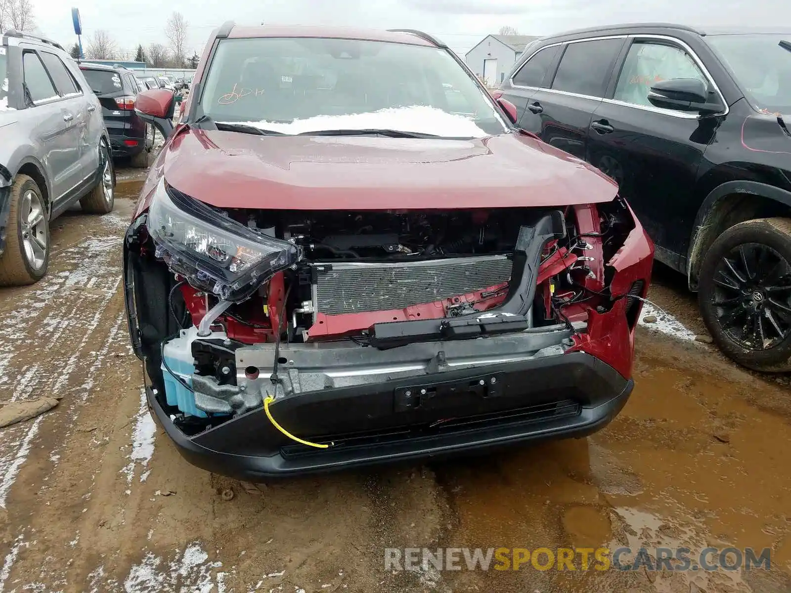 9 Photograph of a damaged car 2T3K1RFV0KW024813 TOYOTA RAV4 2019