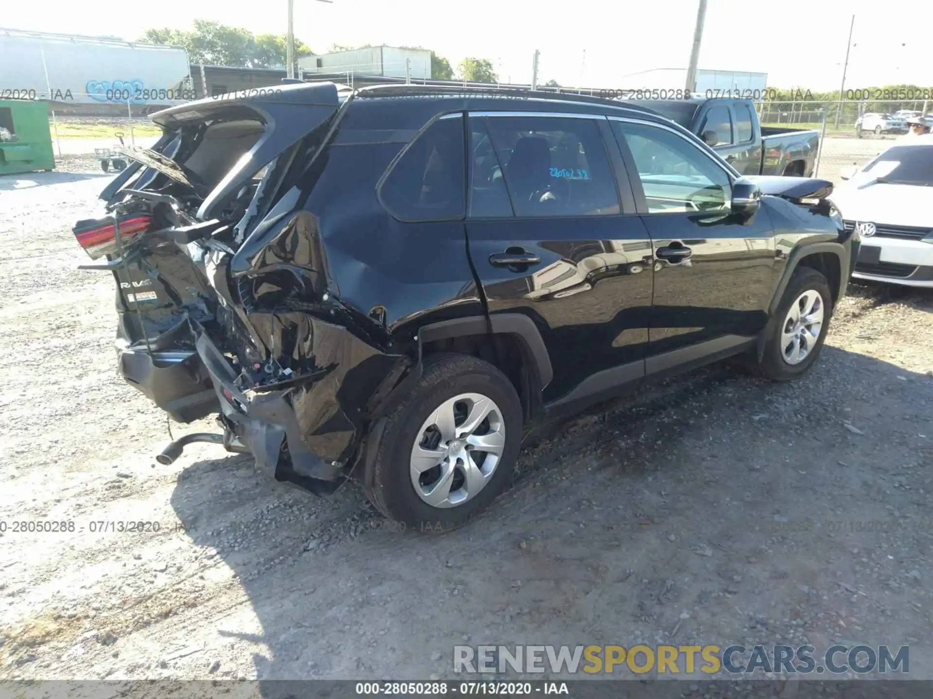 4 Photograph of a damaged car 2T3K1RFV0KW035441 TOYOTA RAV4 2019