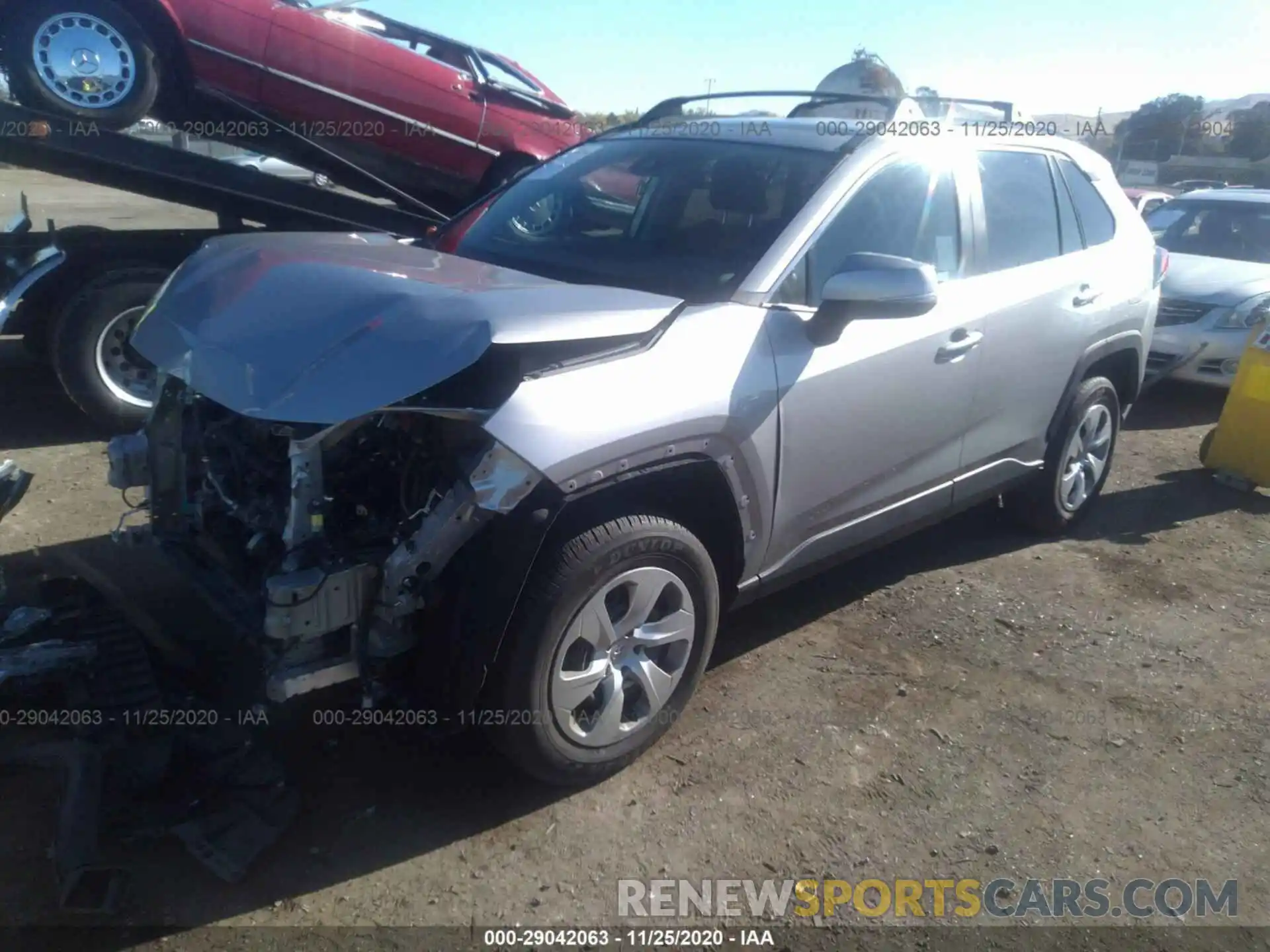 2 Фотография поврежденного автомобиля 2T3K1RFV1KC030895 TOYOTA RAV4 2019