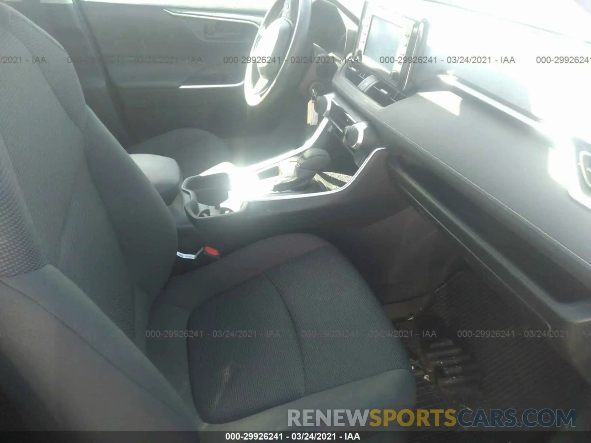 5 Photograph of a damaged car 2T3K1RFV1KW001945 TOYOTA RAV4 2019