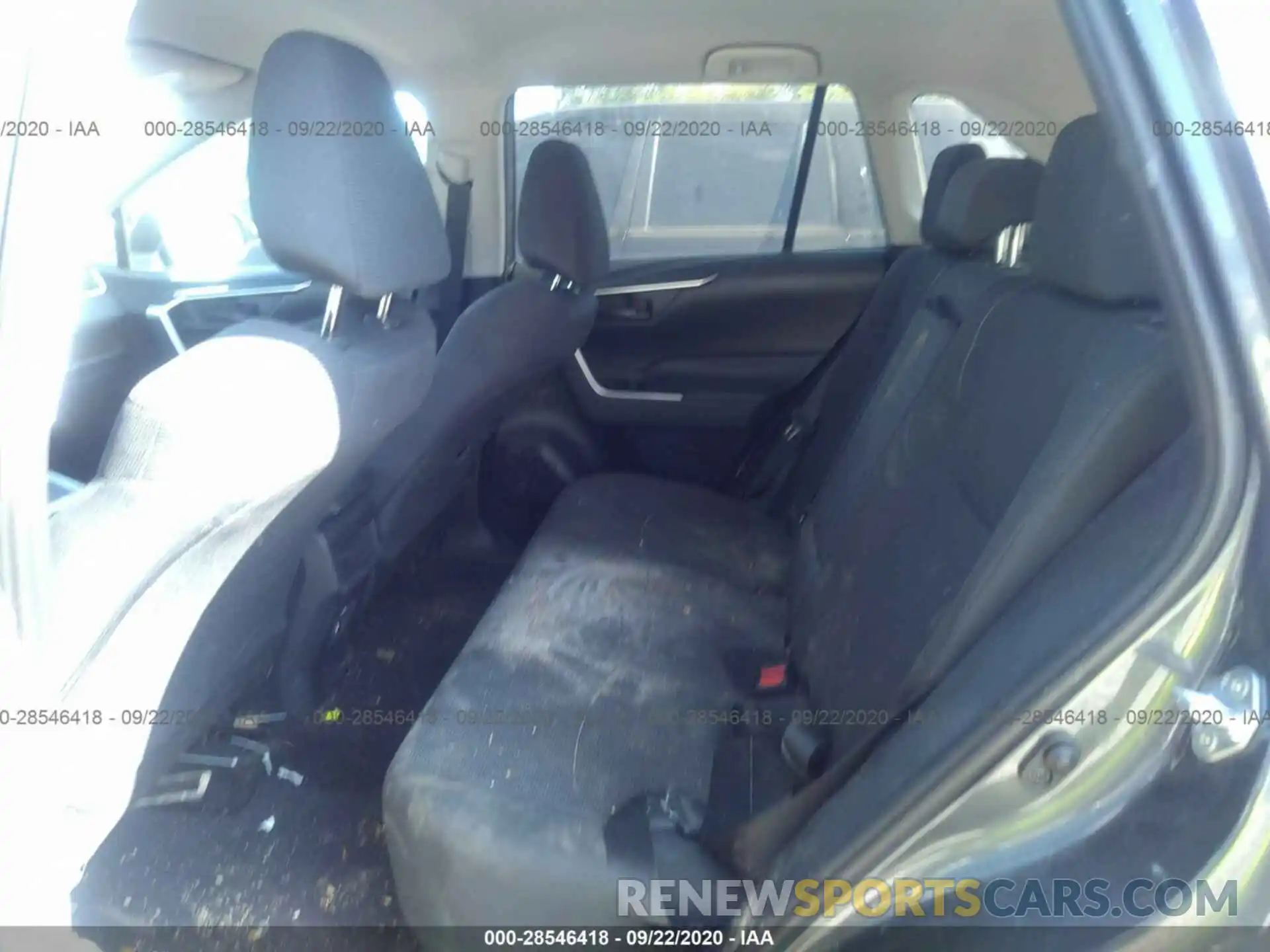 8 Photograph of a damaged car 2T3K1RFV1KW030426 TOYOTA RAV4 2019