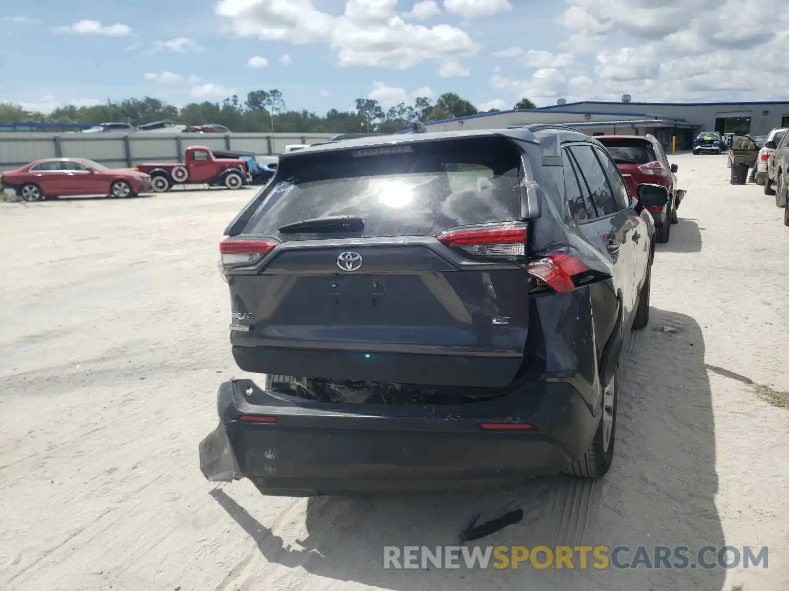 9 Photograph of a damaged car 2T3K1RFV1KW053558 TOYOTA RAV4 2019