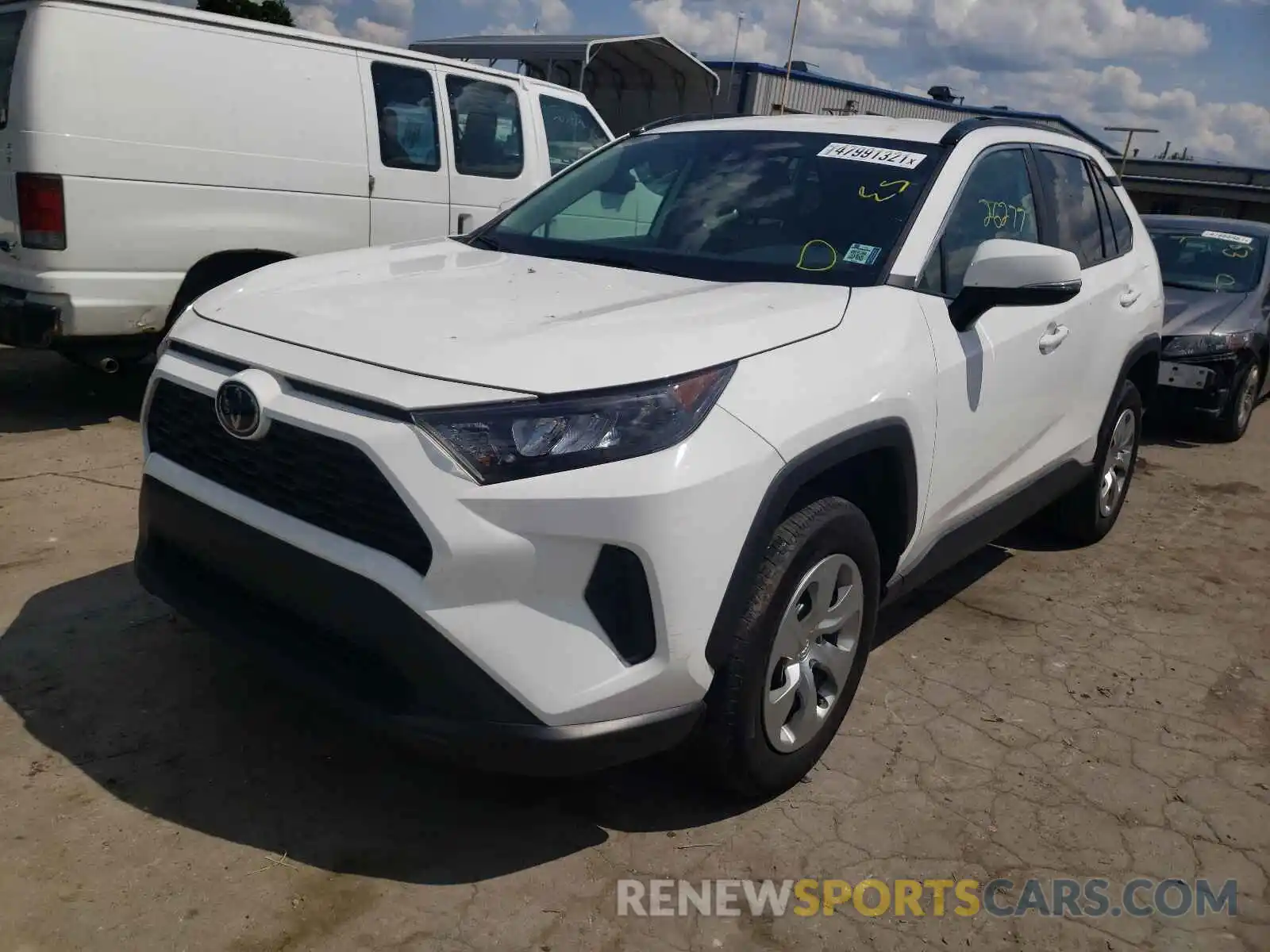 2 Photograph of a damaged car 2T3K1RFV2KW031455 TOYOTA RAV4 2019