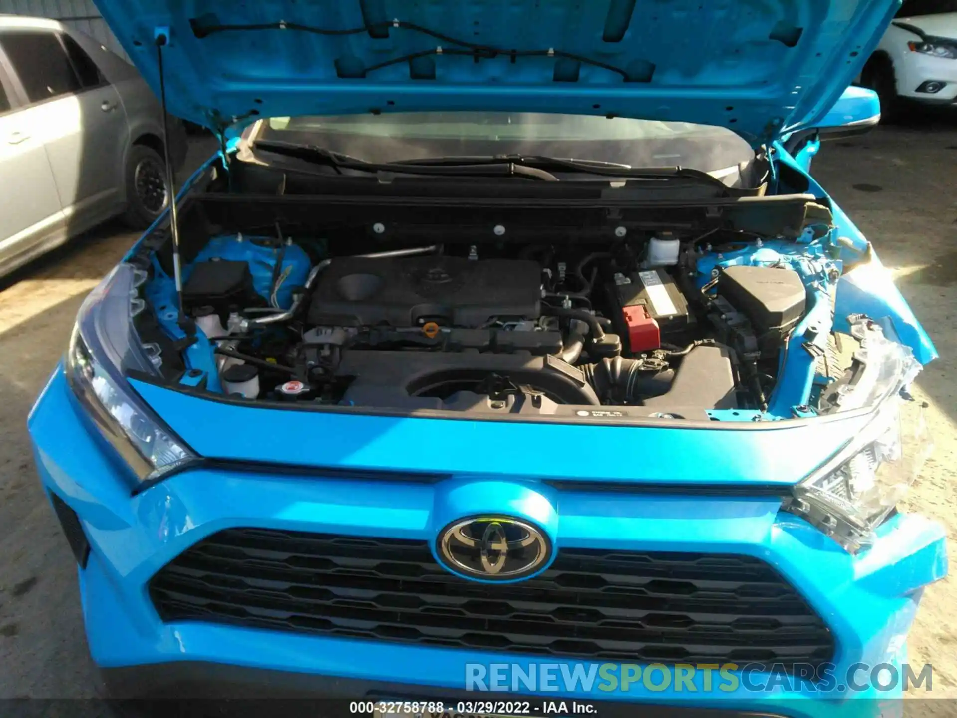 10 Фотография поврежденного автомобиля 2T3K1RFV3KC007893 TOYOTA RAV4 2019