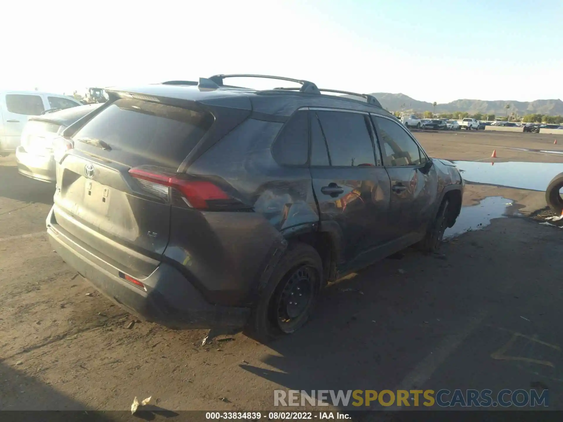 4 Photograph of a damaged car 2T3K1RFV3KC017338 TOYOTA RAV4 2019