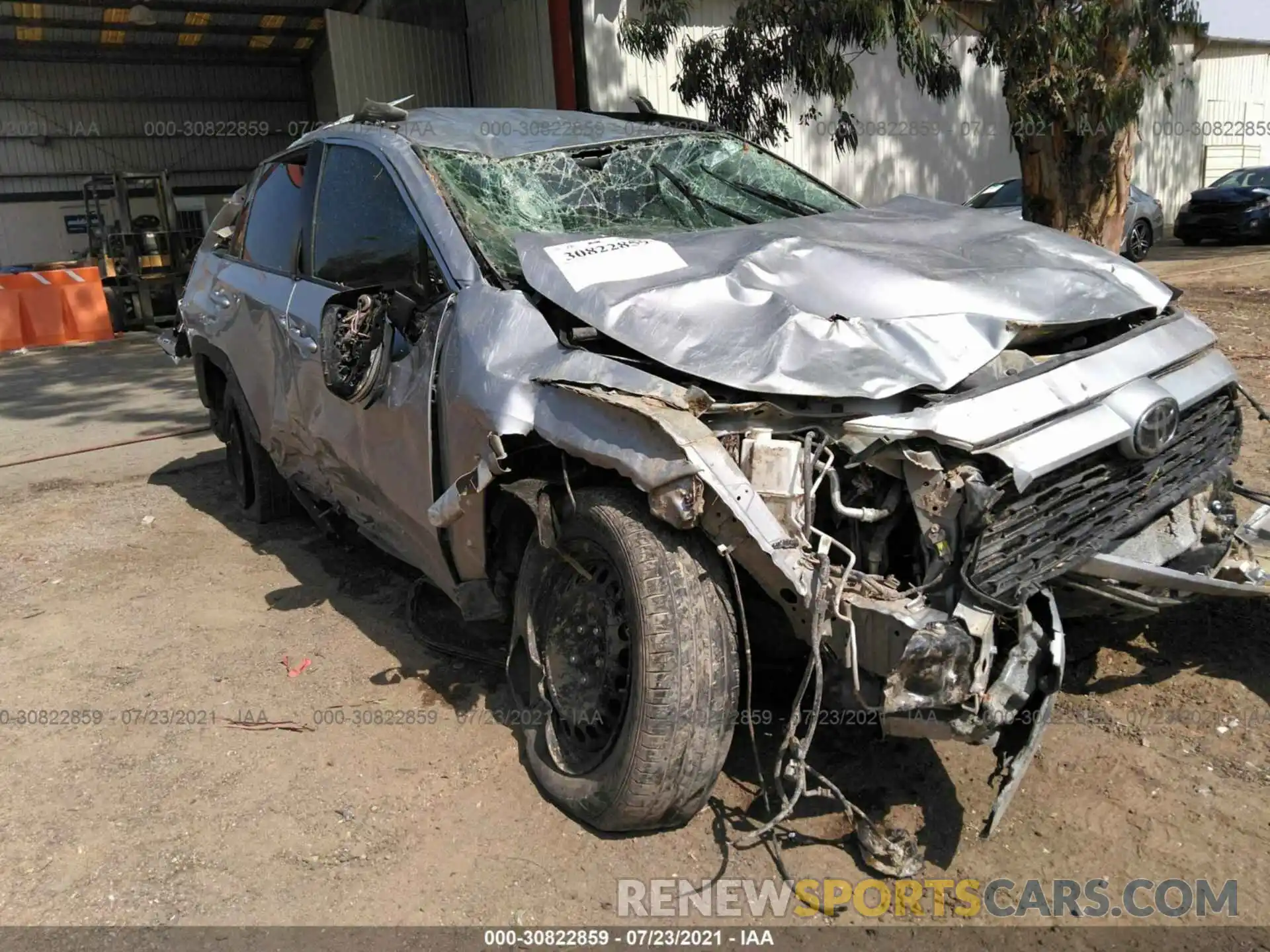 1 Photograph of a damaged car 2T3K1RFV3KW012106 TOYOTA RAV4 2019