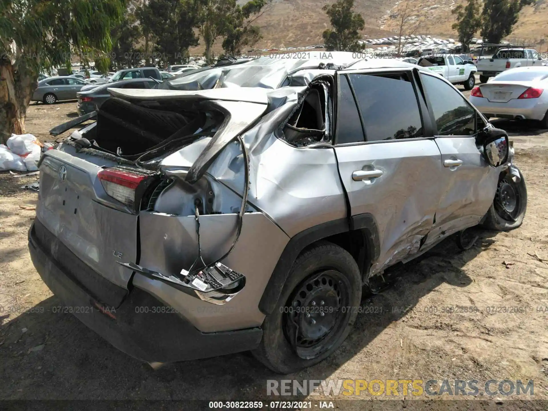 4 Фотография поврежденного автомобиля 2T3K1RFV3KW012106 TOYOTA RAV4 2019