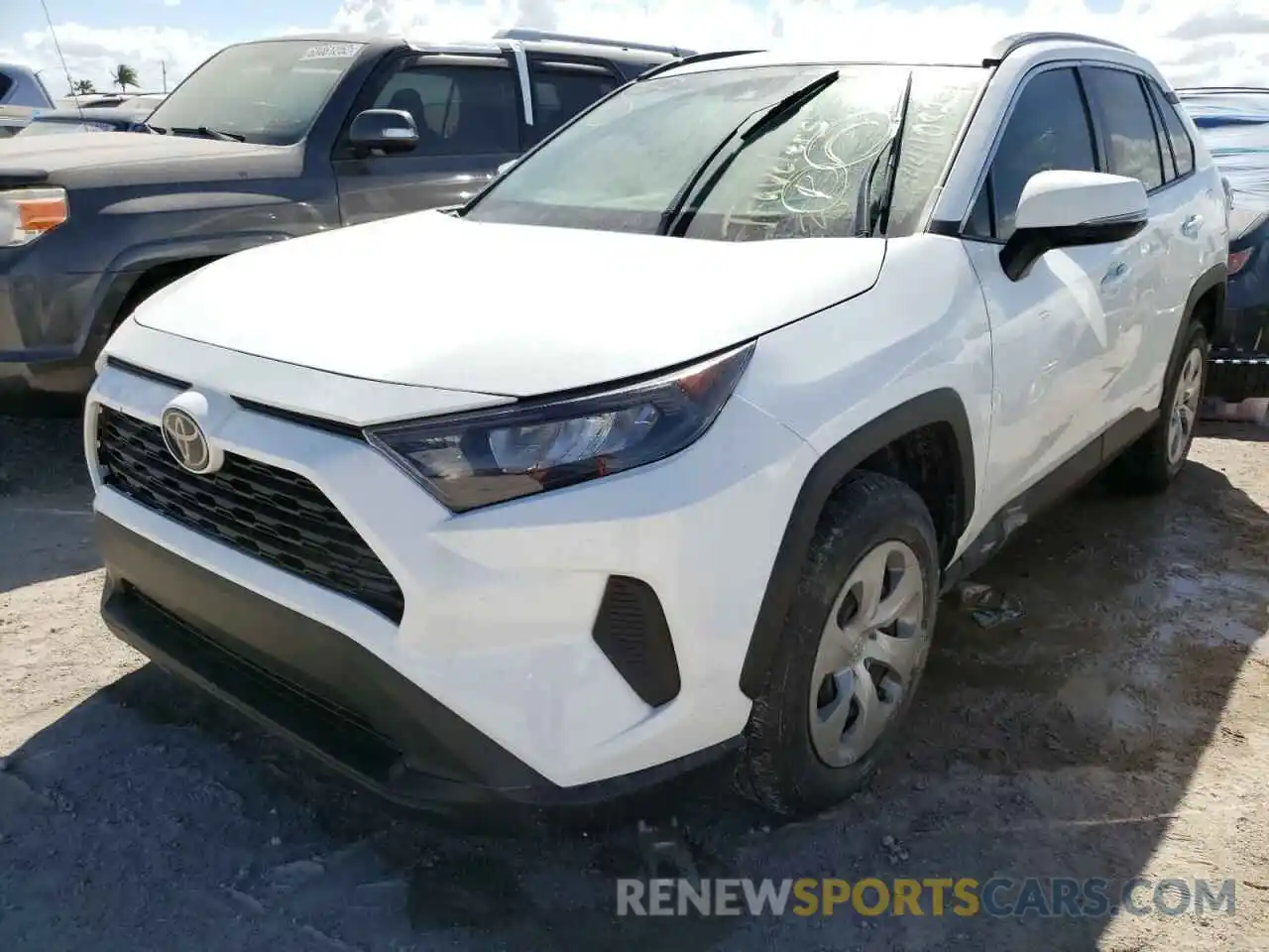 2 Фотография поврежденного автомобиля 2T3K1RFV3KW012896 TOYOTA RAV4 2019