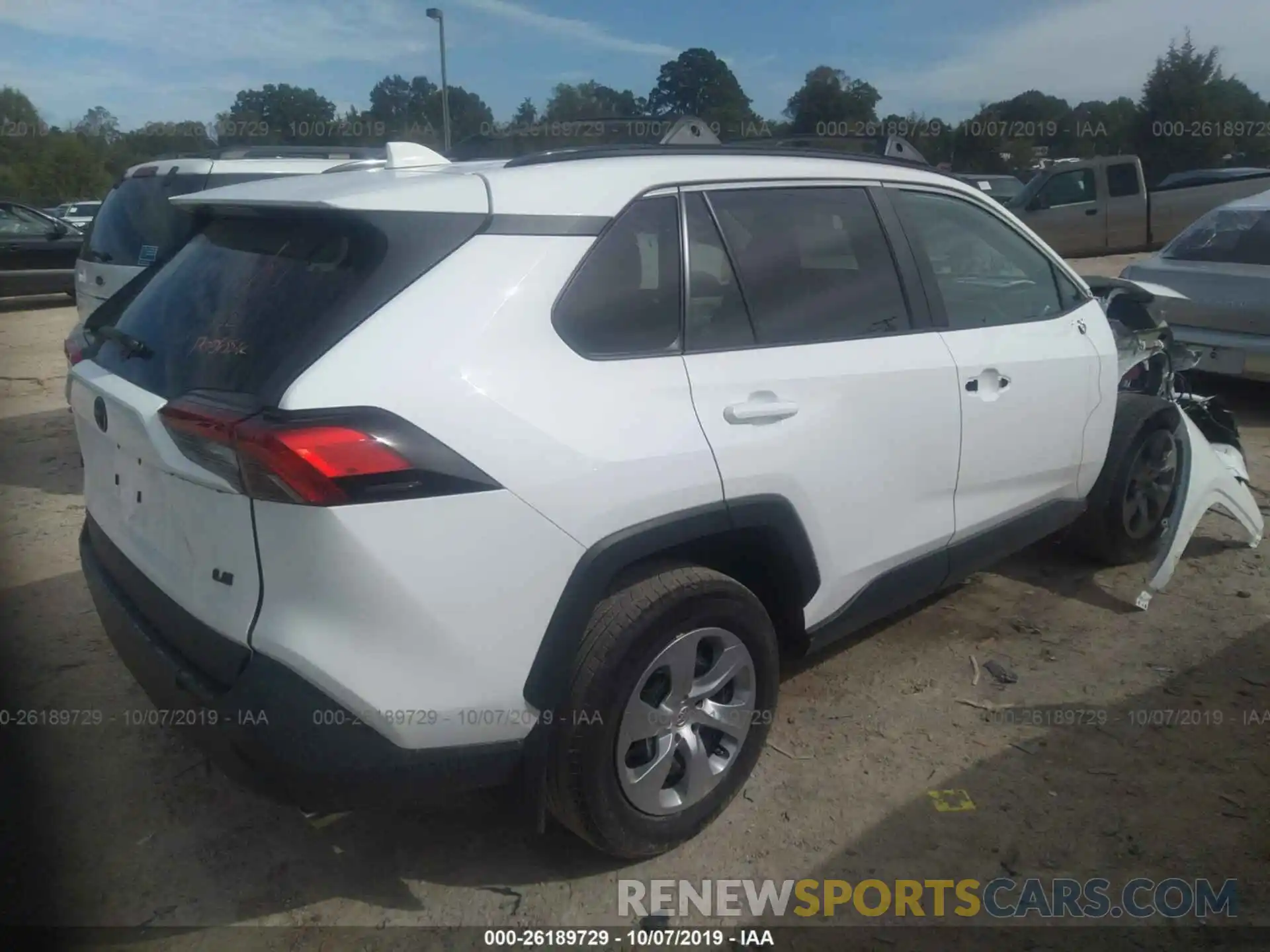 4 Photograph of a damaged car 2T3K1RFV3KW018052 TOYOTA RAV4 2019