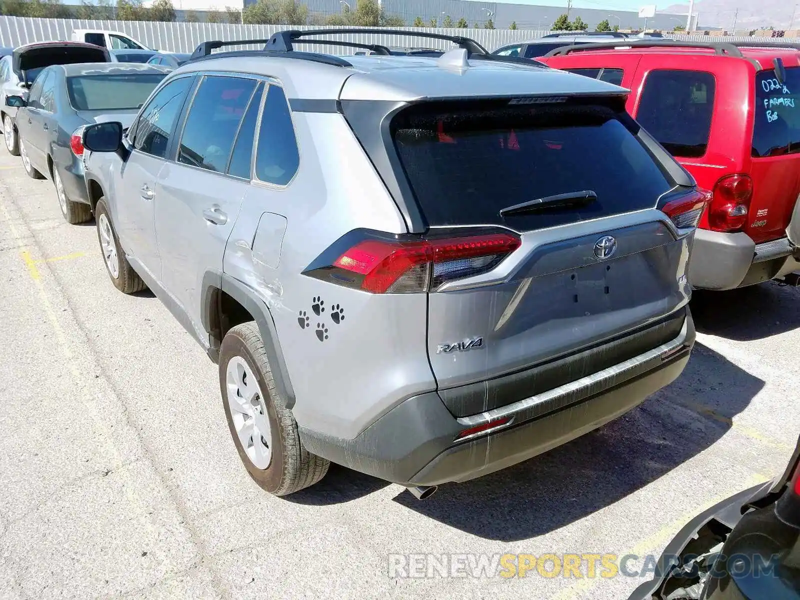 3 Фотография поврежденного автомобиля 2T3K1RFV3KW028970 TOYOTA RAV4 2019