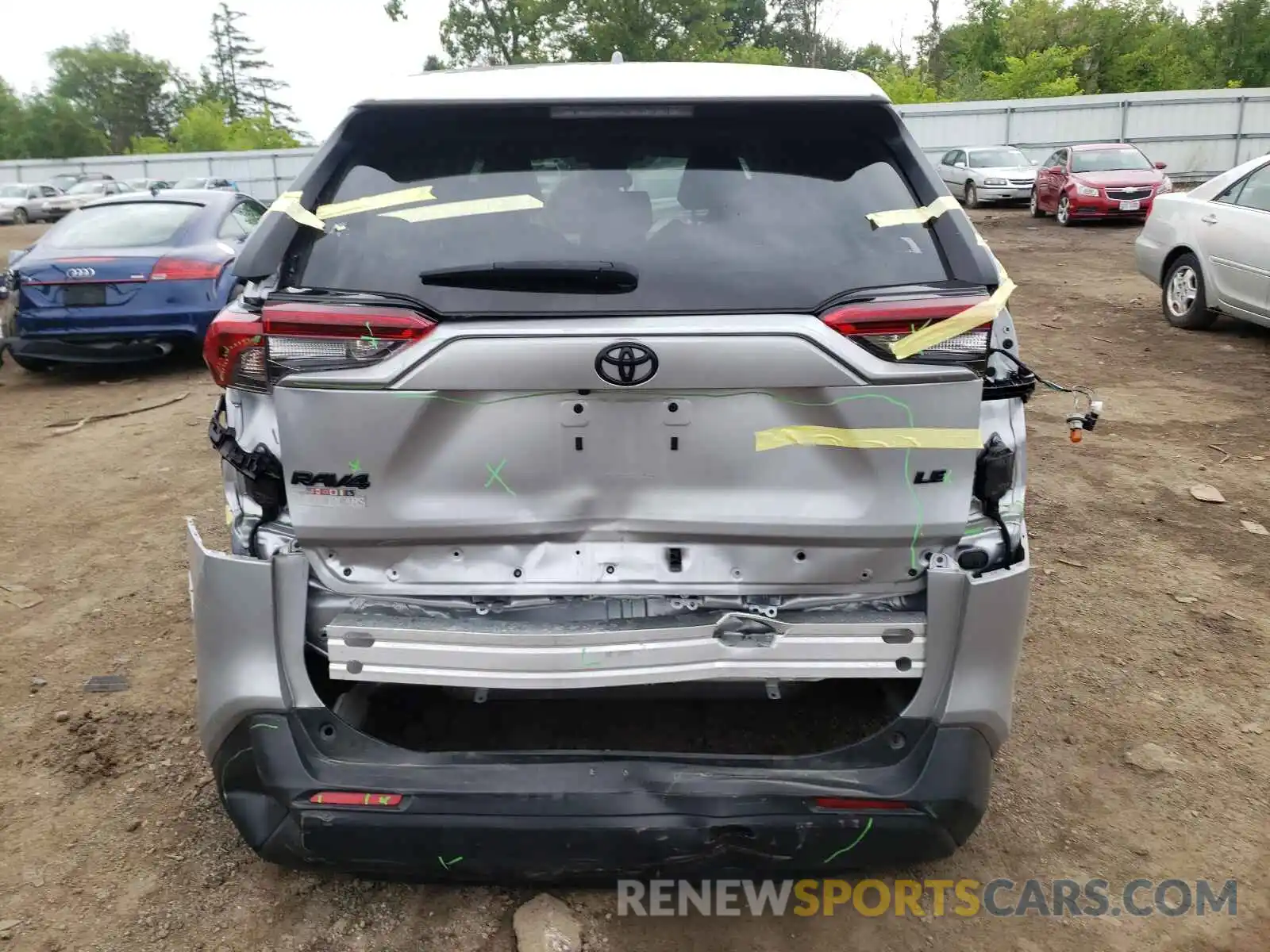 9 Photograph of a damaged car 2T3K1RFV3KW035126 TOYOTA RAV4 2019