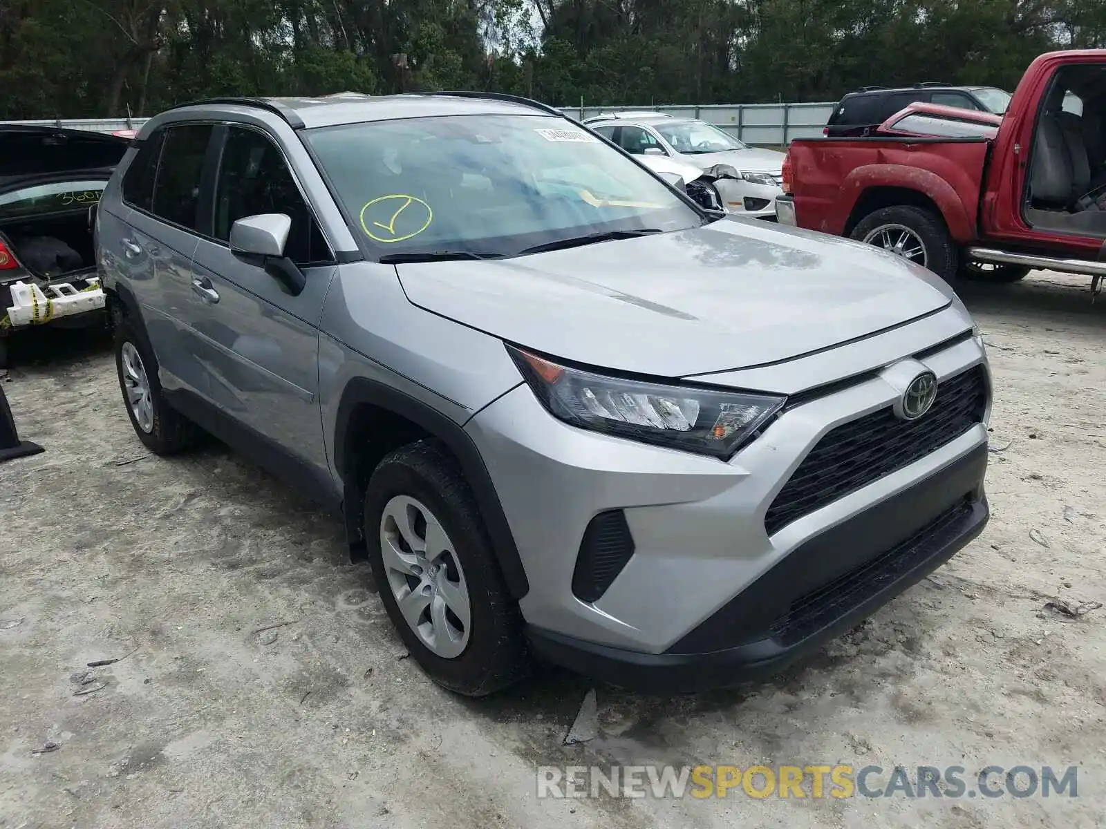 1 Фотография поврежденного автомобиля 2T3K1RFV3KW040066 TOYOTA RAV4 2019