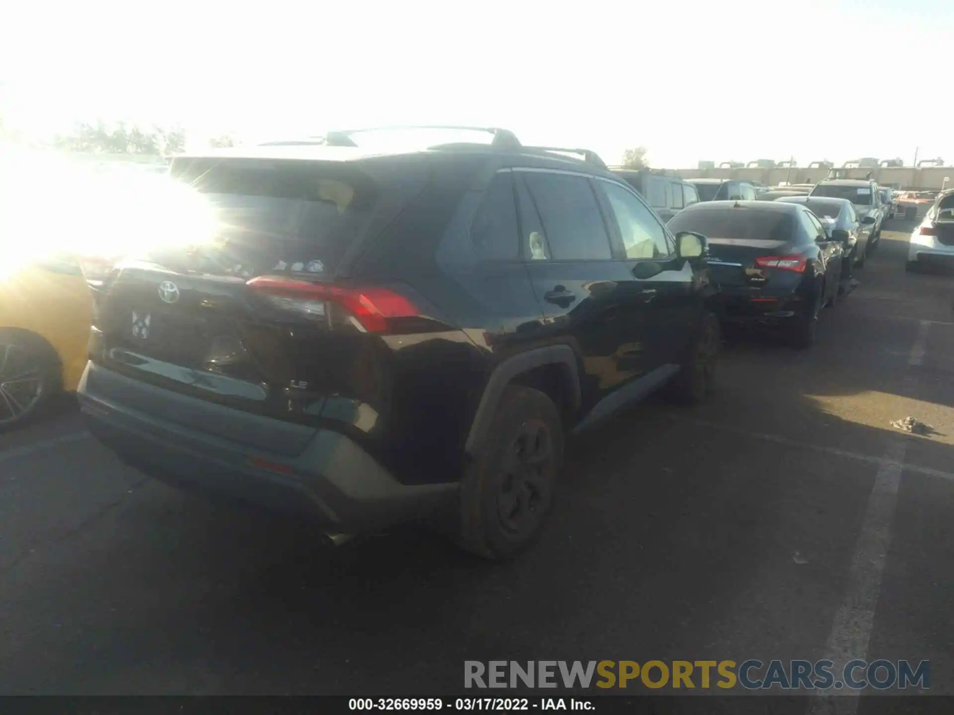 4 Photograph of a damaged car 2T3K1RFV4KC017056 TOYOTA RAV4 2019