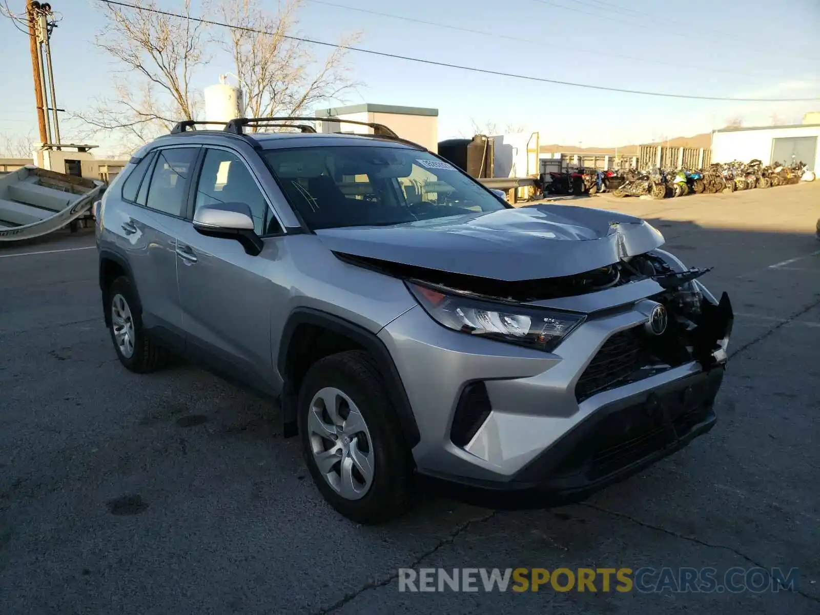 1 Фотография поврежденного автомобиля 2T3K1RFV4KC020166 TOYOTA RAV4 2019