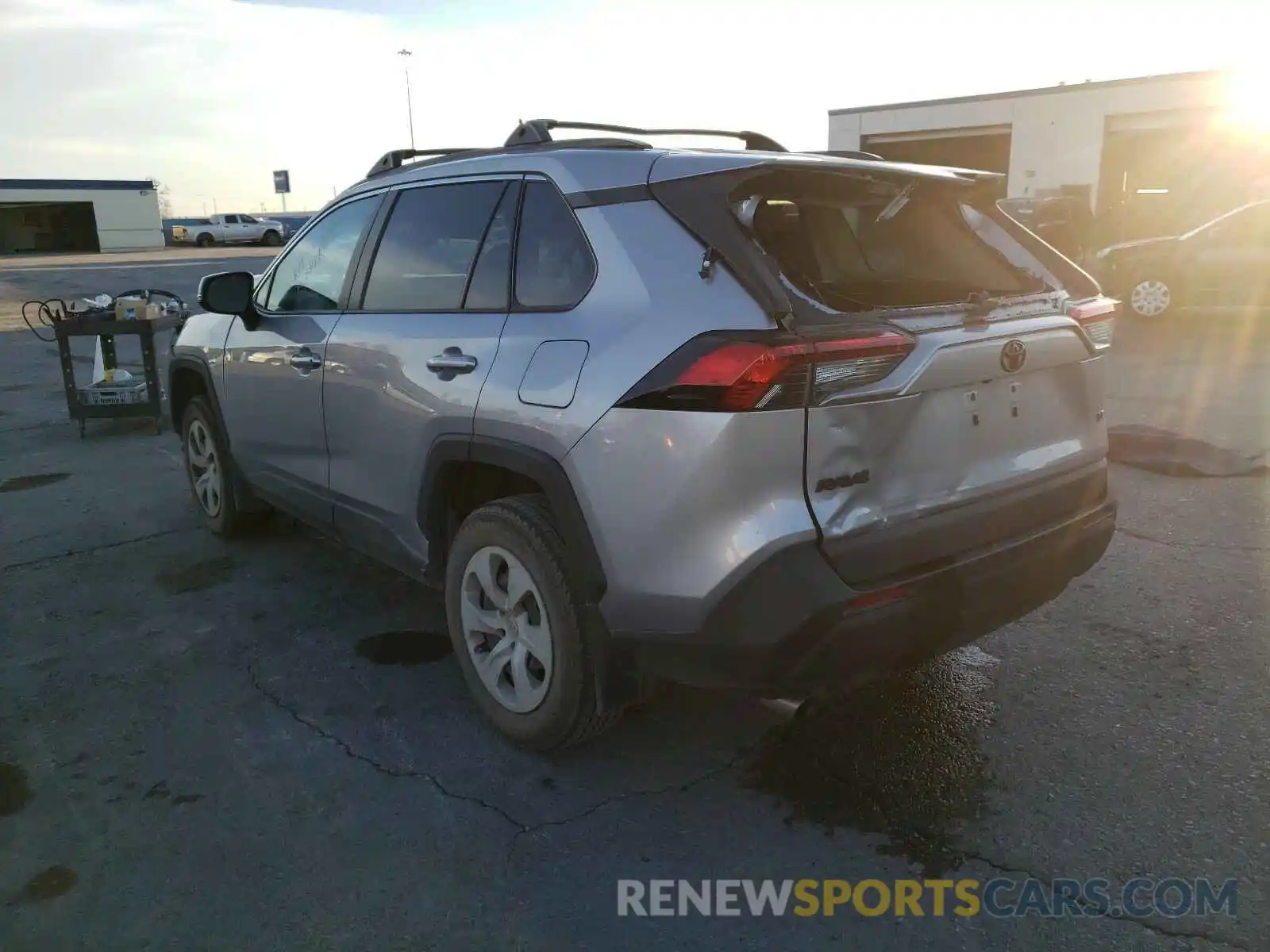 3 Фотография поврежденного автомобиля 2T3K1RFV4KC020166 TOYOTA RAV4 2019