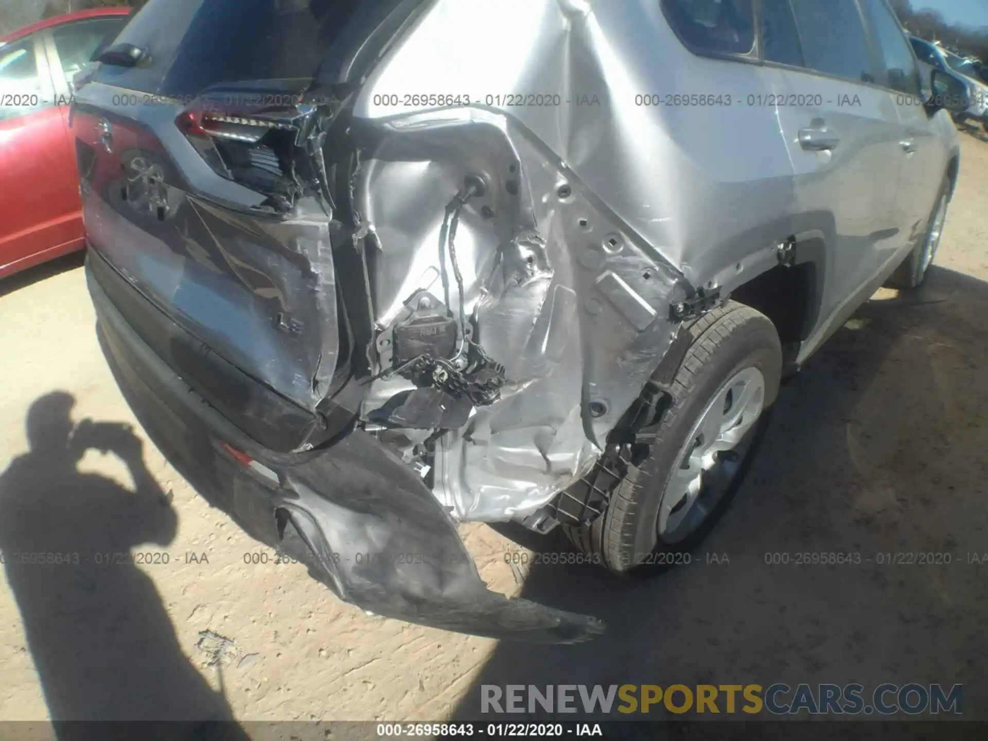 5 Photograph of a damaged car 2T3K1RFV4KC020684 TOYOTA RAV4 2019