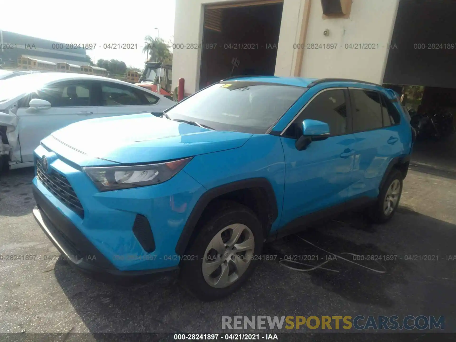 2 Фотография поврежденного автомобиля 2T3K1RFV4KW009652 TOYOTA RAV4 2019