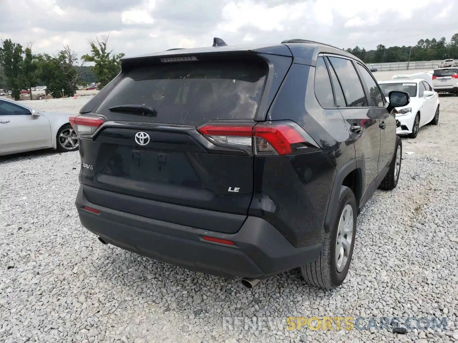 4 Photograph of a damaged car 2T3K1RFV4KW016164 TOYOTA RAV4 2019