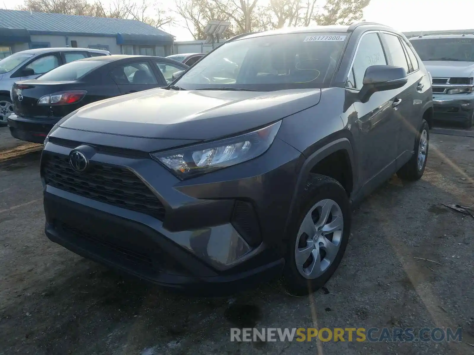 2 Фотография поврежденного автомобиля 2T3K1RFV4KW026371 TOYOTA RAV4 2019