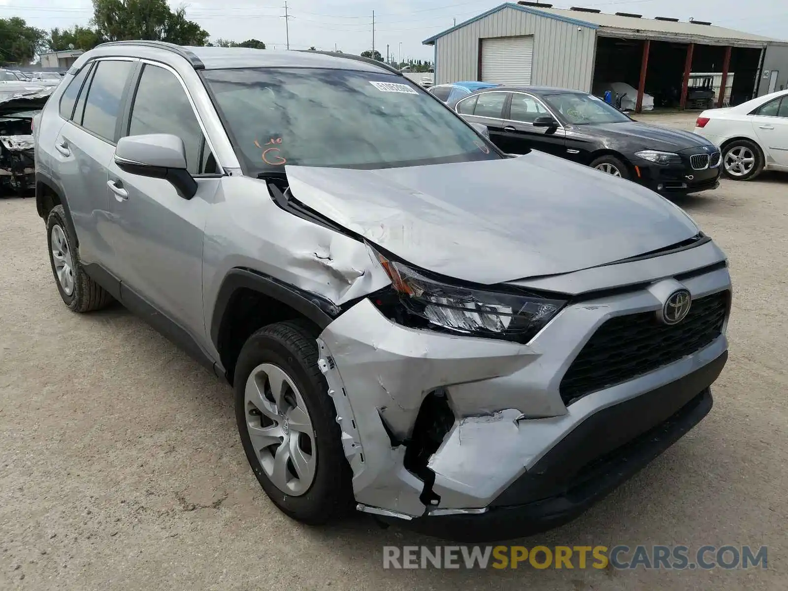 1 Photograph of a damaged car 2T3K1RFV4KW053814 TOYOTA RAV4 2019