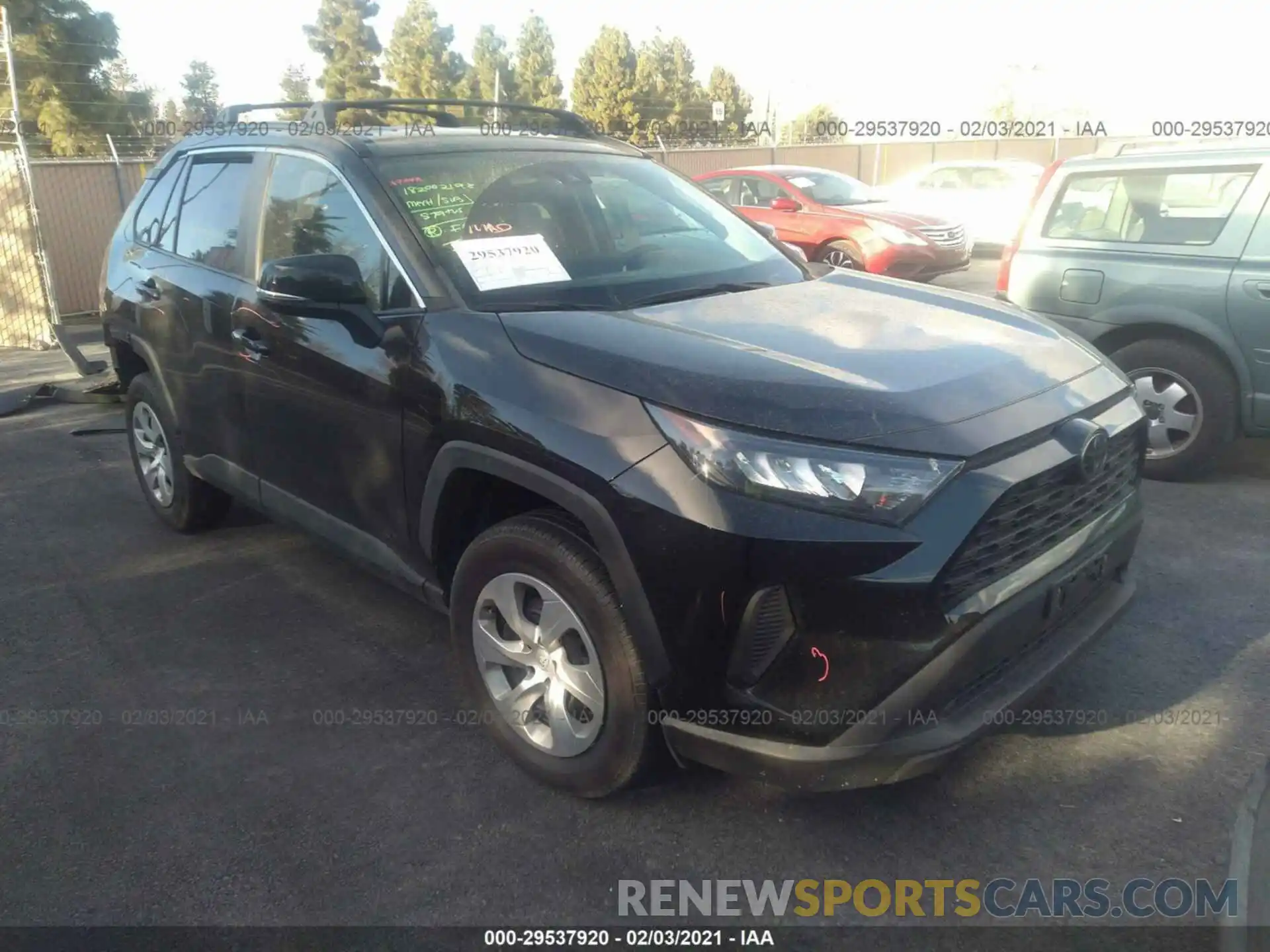 1 Фотография поврежденного автомобиля 2T3K1RFV5KC013324 TOYOTA RAV4 2019