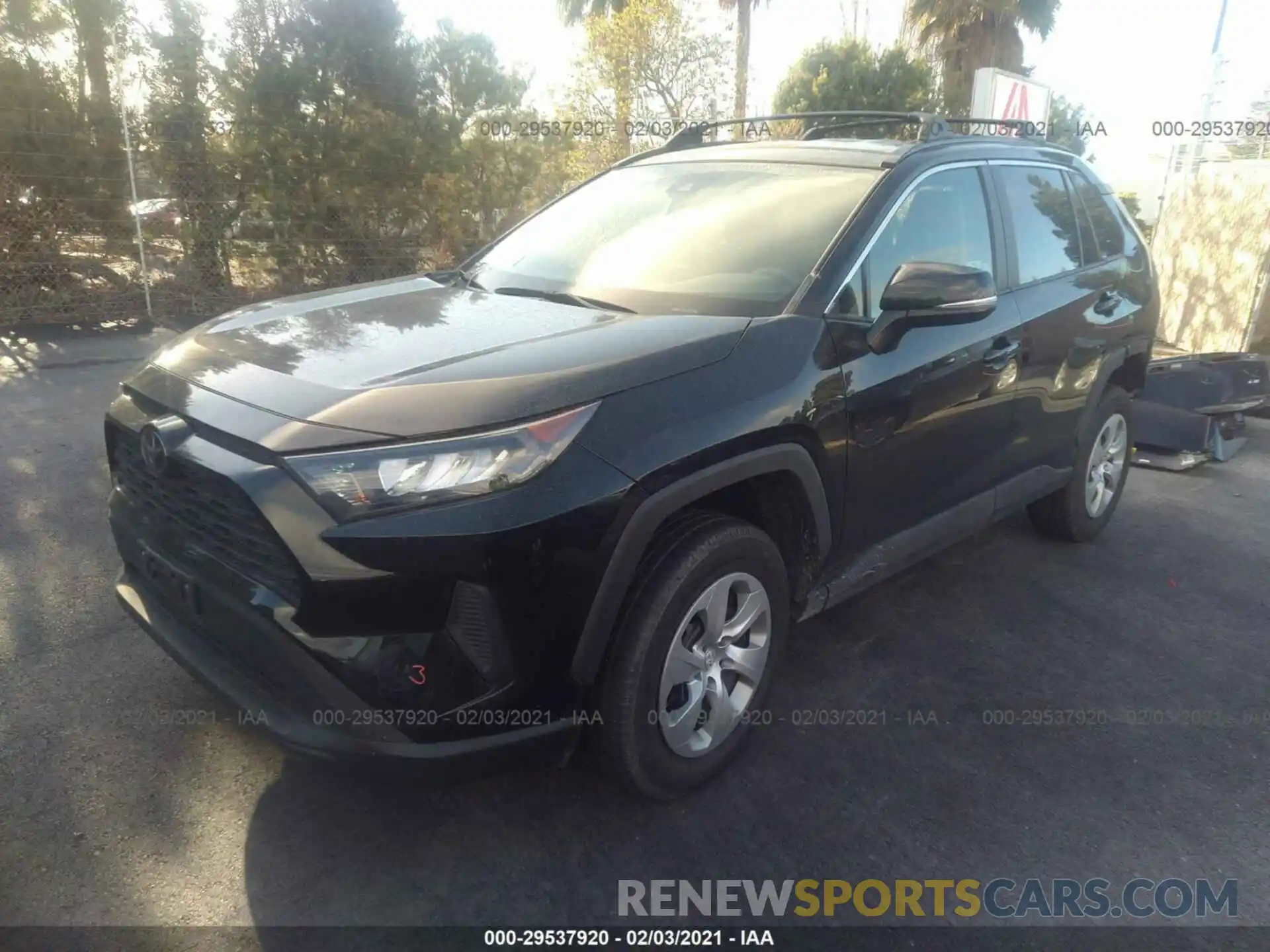 2 Фотография поврежденного автомобиля 2T3K1RFV5KC013324 TOYOTA RAV4 2019