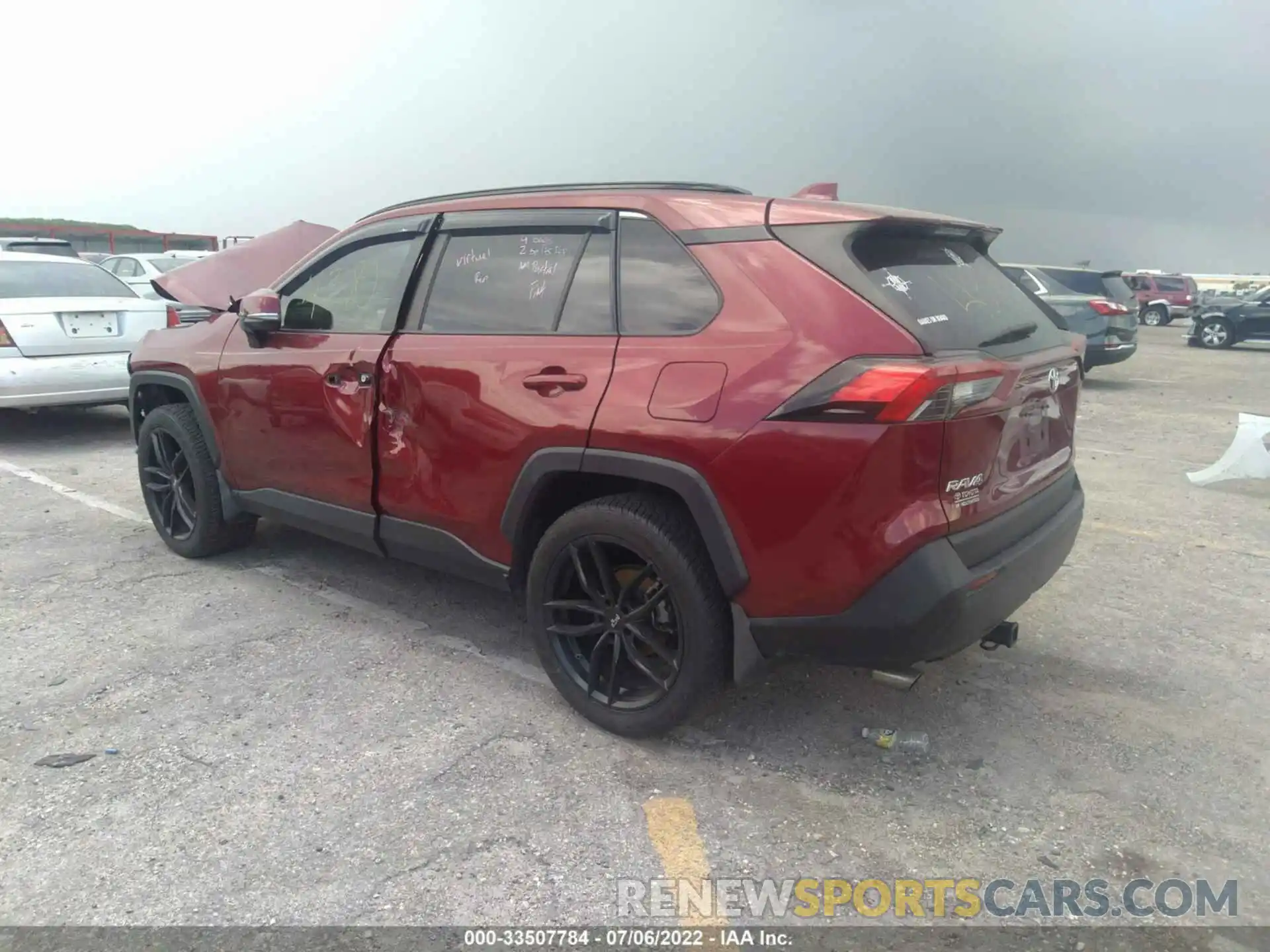 3 Photograph of a damaged car 2T3K1RFV5KW004380 TOYOTA RAV4 2019