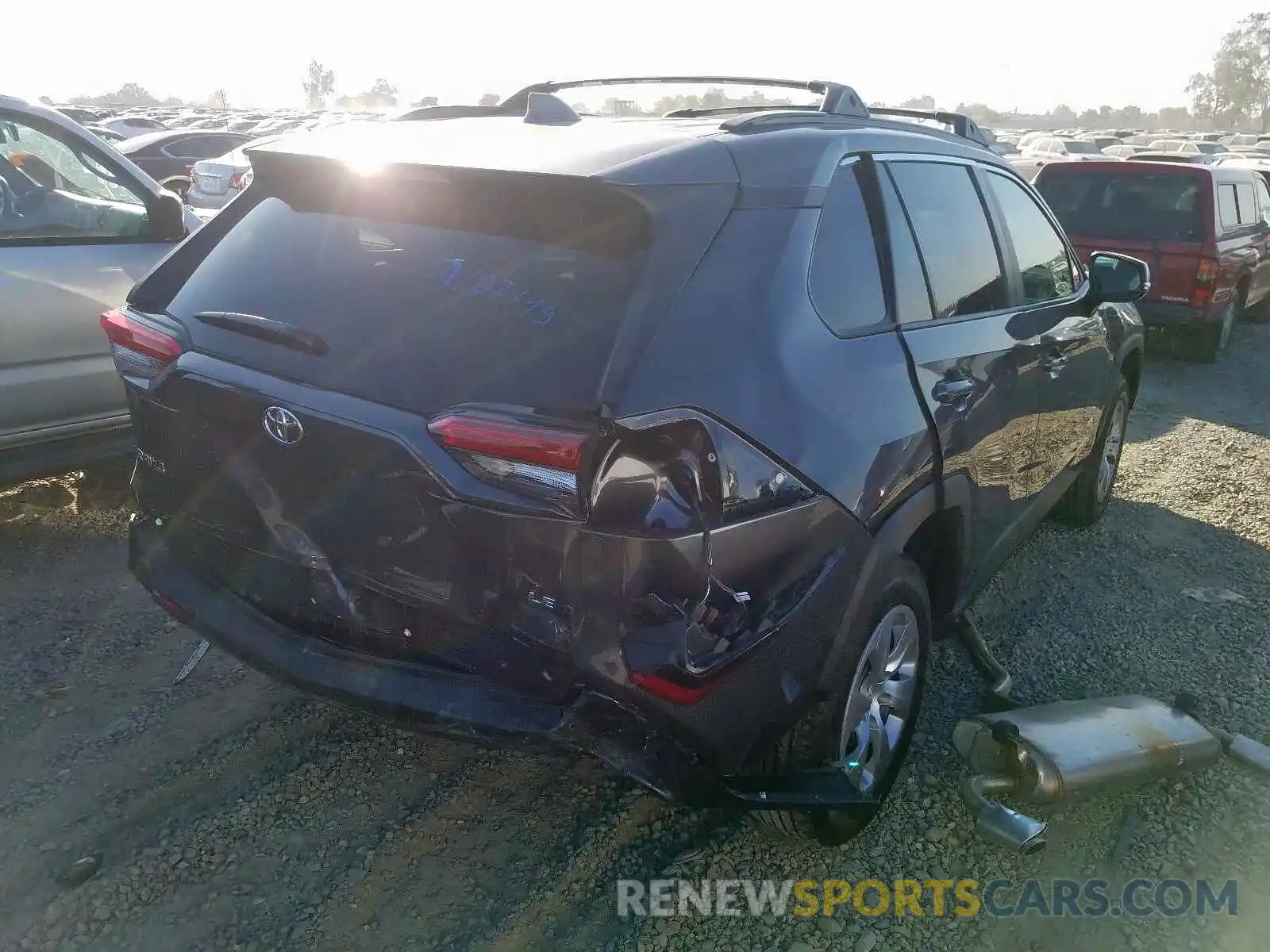 4 Photograph of a damaged car 2T3K1RFV5KW012561 TOYOTA RAV4 2019