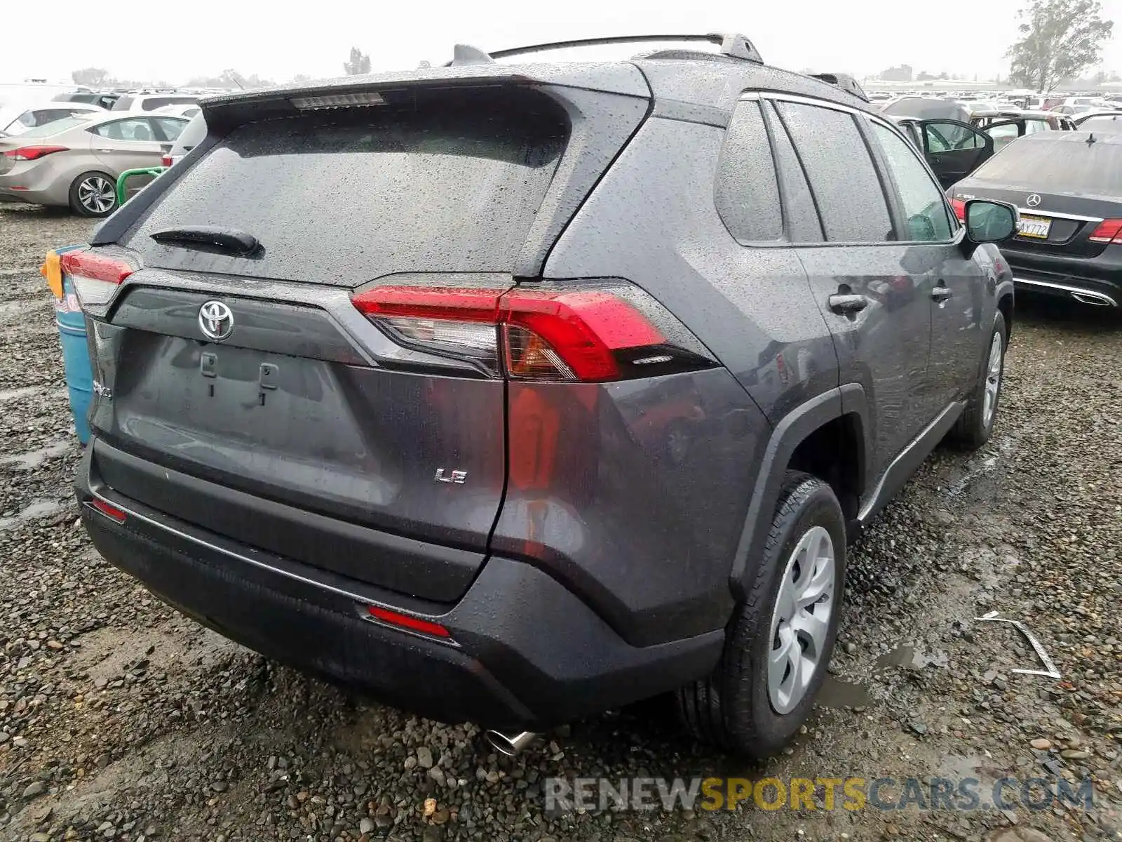 4 Photograph of a damaged car 2T3K1RFV5KW034317 TOYOTA RAV4 2019