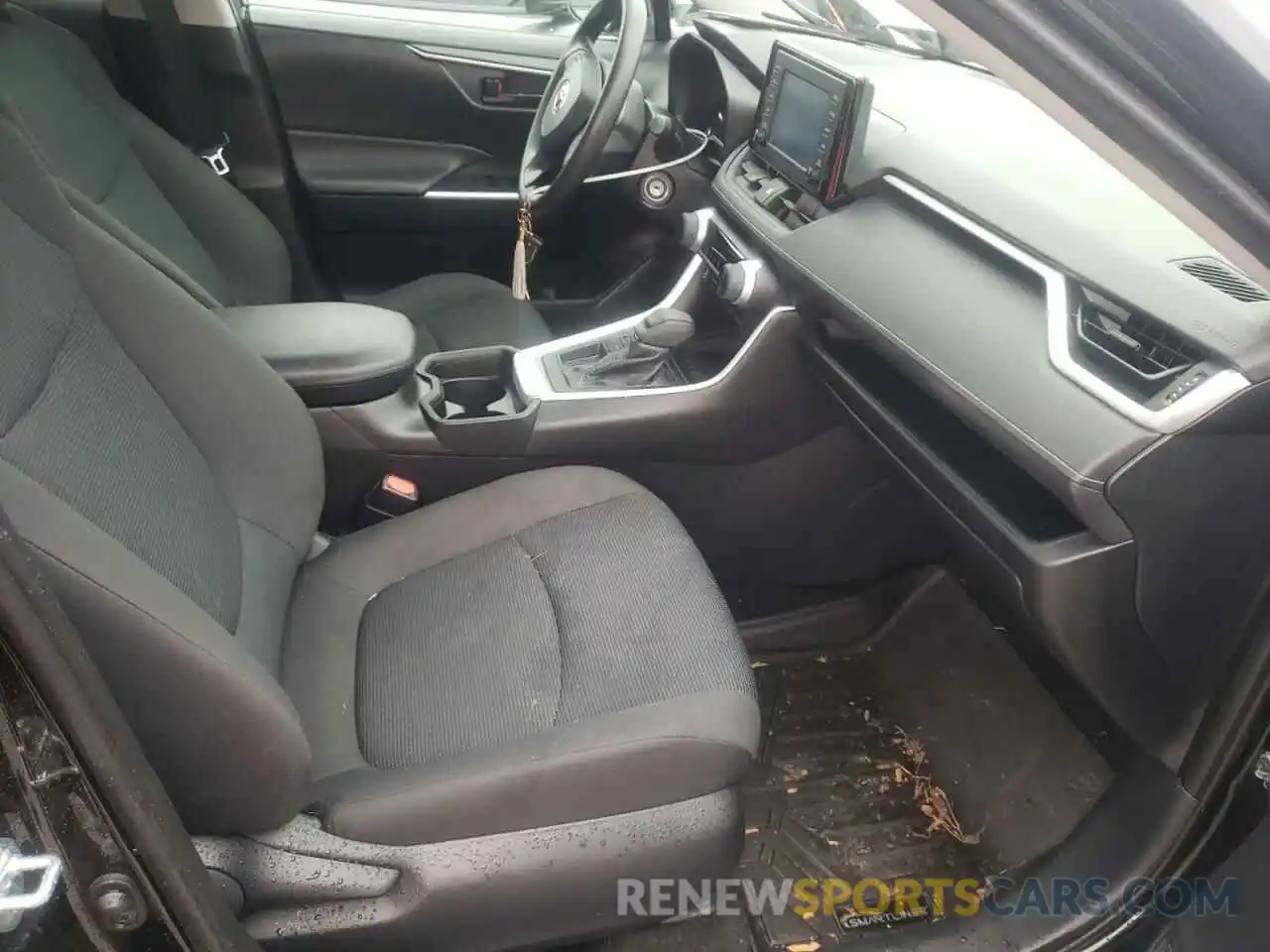 5 Photograph of a damaged car 2T3K1RFV5KW038187 TOYOTA RAV4 2019