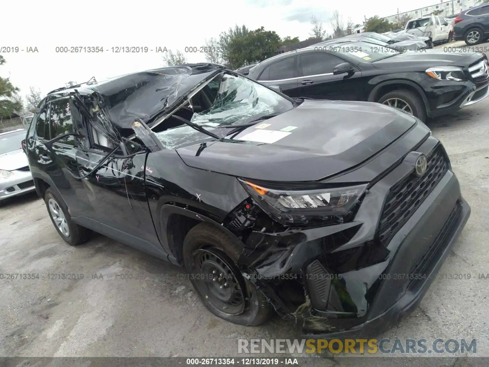 1 Photograph of a damaged car 2T3K1RFV5KW040389 TOYOTA RAV4 2019