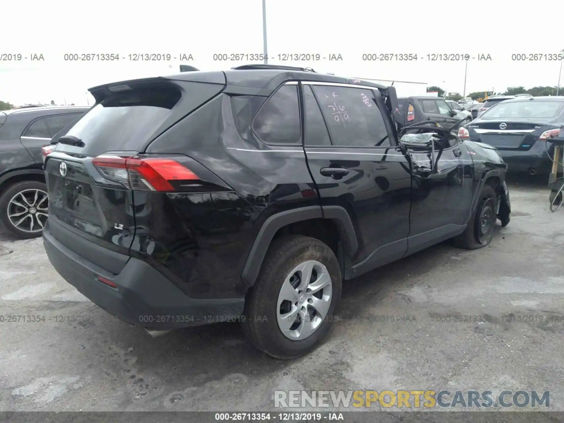 4 Фотография поврежденного автомобиля 2T3K1RFV5KW040389 TOYOTA RAV4 2019