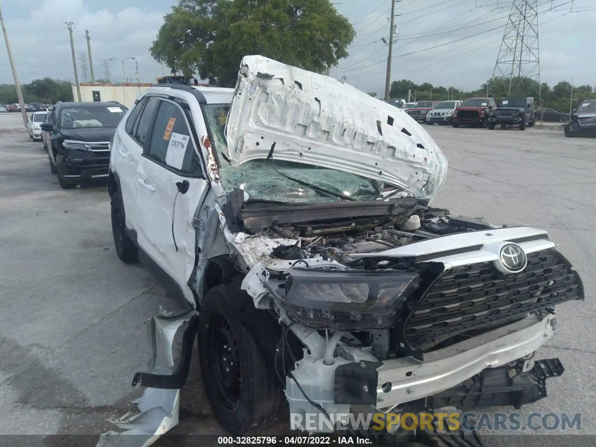 6 Photograph of a damaged car 2T3K1RFV5KW045155 TOYOTA RAV4 2019