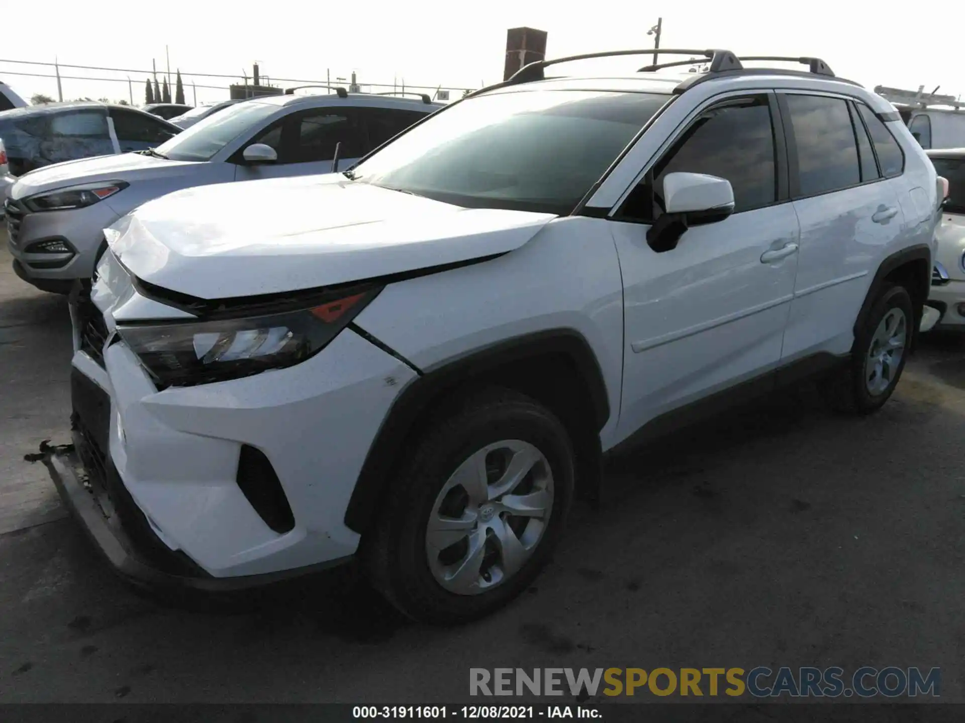 2 Фотография поврежденного автомобиля 2T3K1RFV6KC026597 TOYOTA RAV4 2019