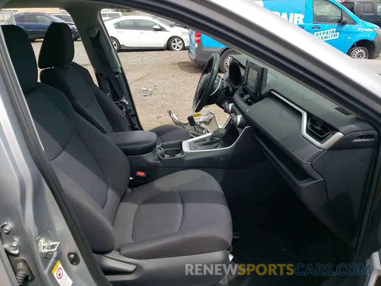 5 Photograph of a damaged car 2T3K1RFV6KW011824 TOYOTA RAV4 2019