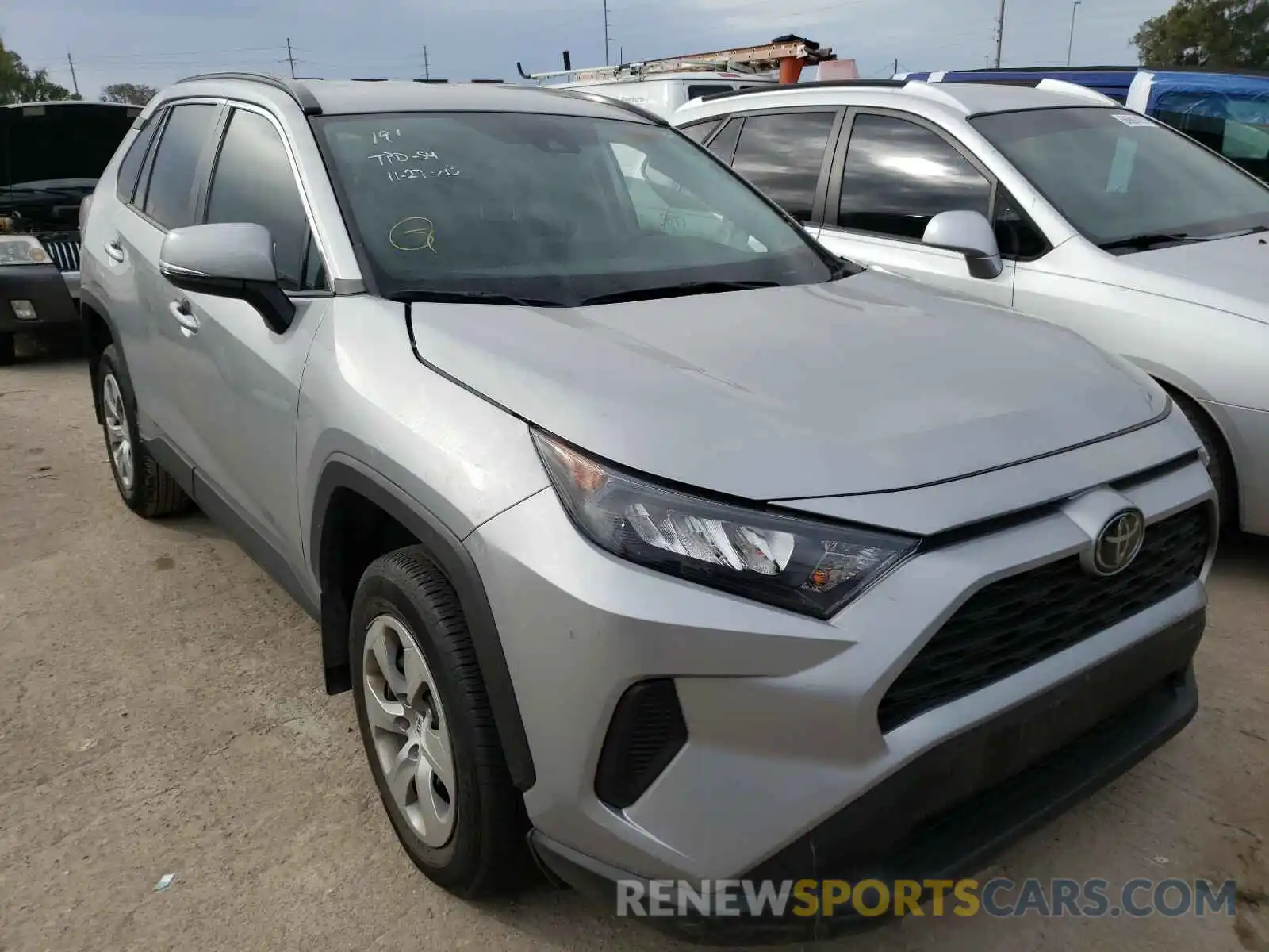 1 Photograph of a damaged car 2T3K1RFV6KW012195 TOYOTA RAV4 2019