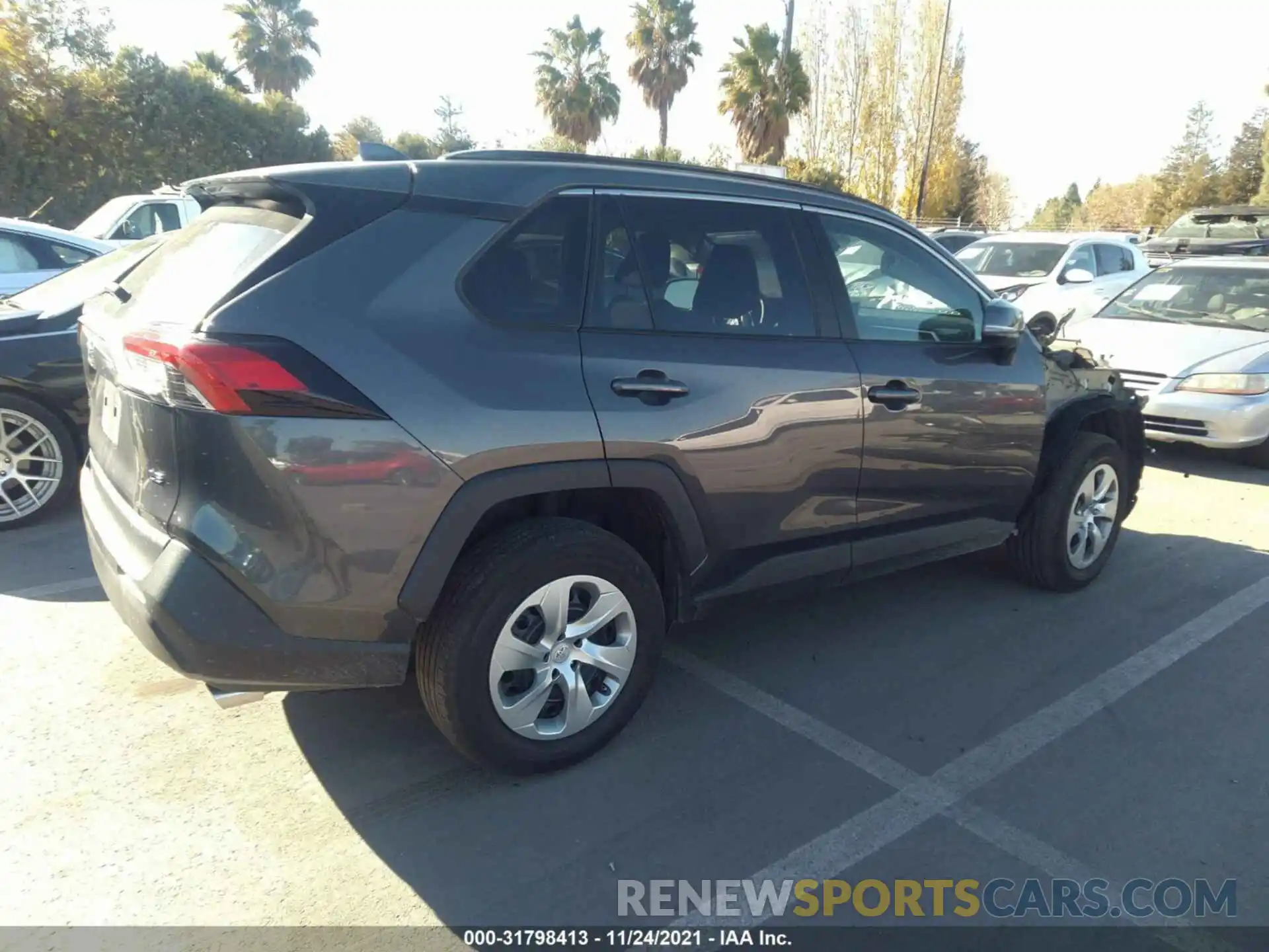 4 Photograph of a damaged car 2T3K1RFV6KW015873 TOYOTA RAV4 2019