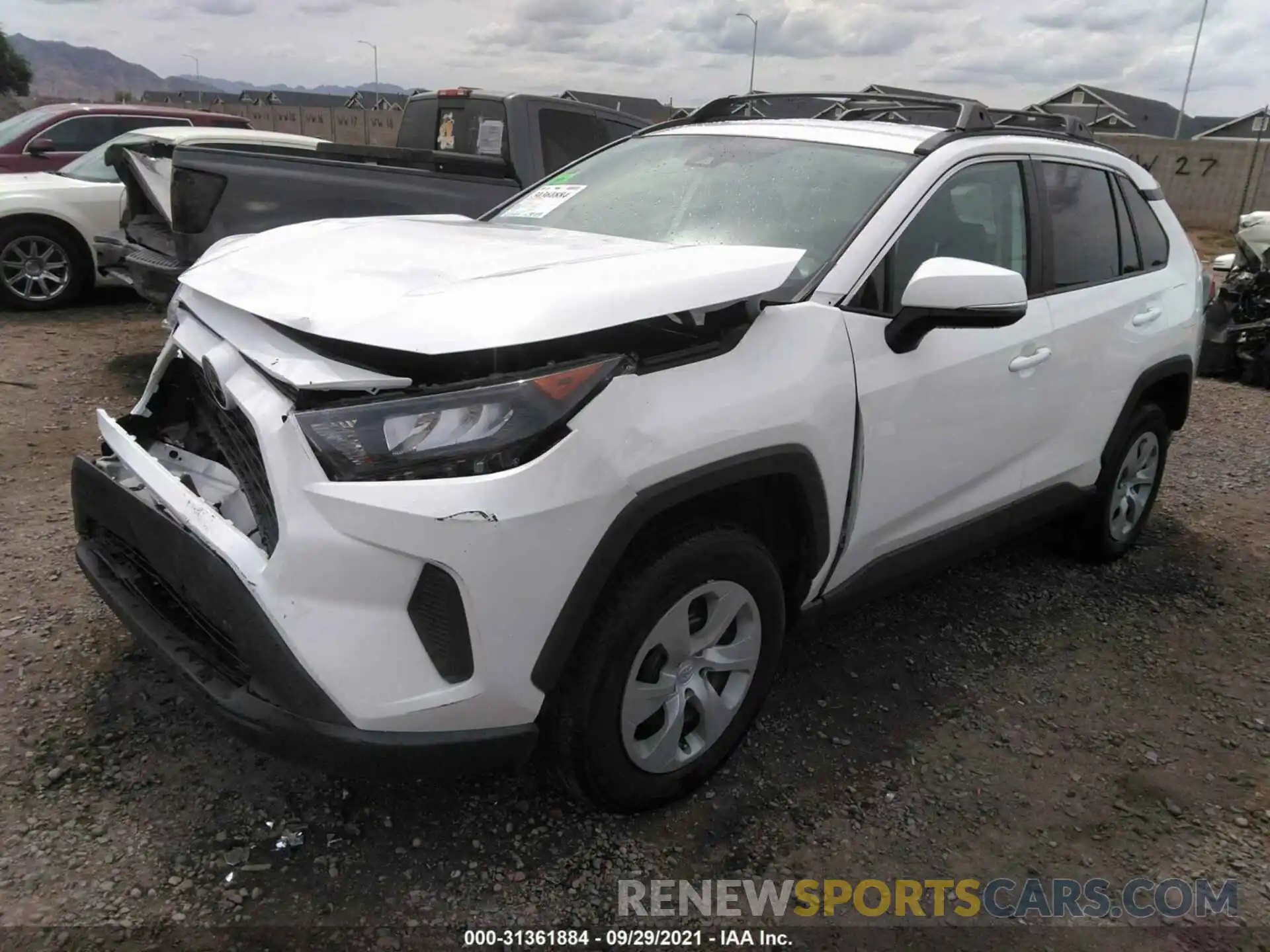 2 Фотография поврежденного автомобиля 2T3K1RFV6KW031118 TOYOTA RAV4 2019