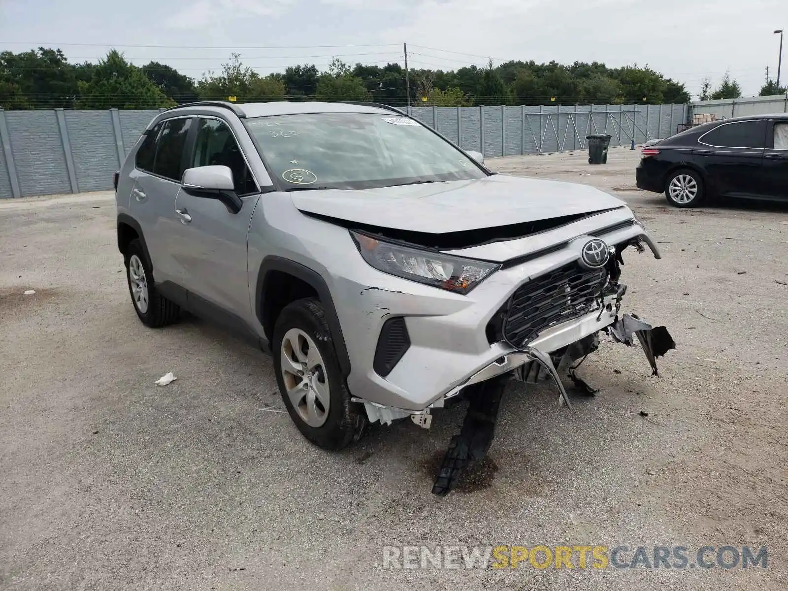 1 Photograph of a damaged car 2T3K1RFV6KW038196 TOYOTA RAV4 2019