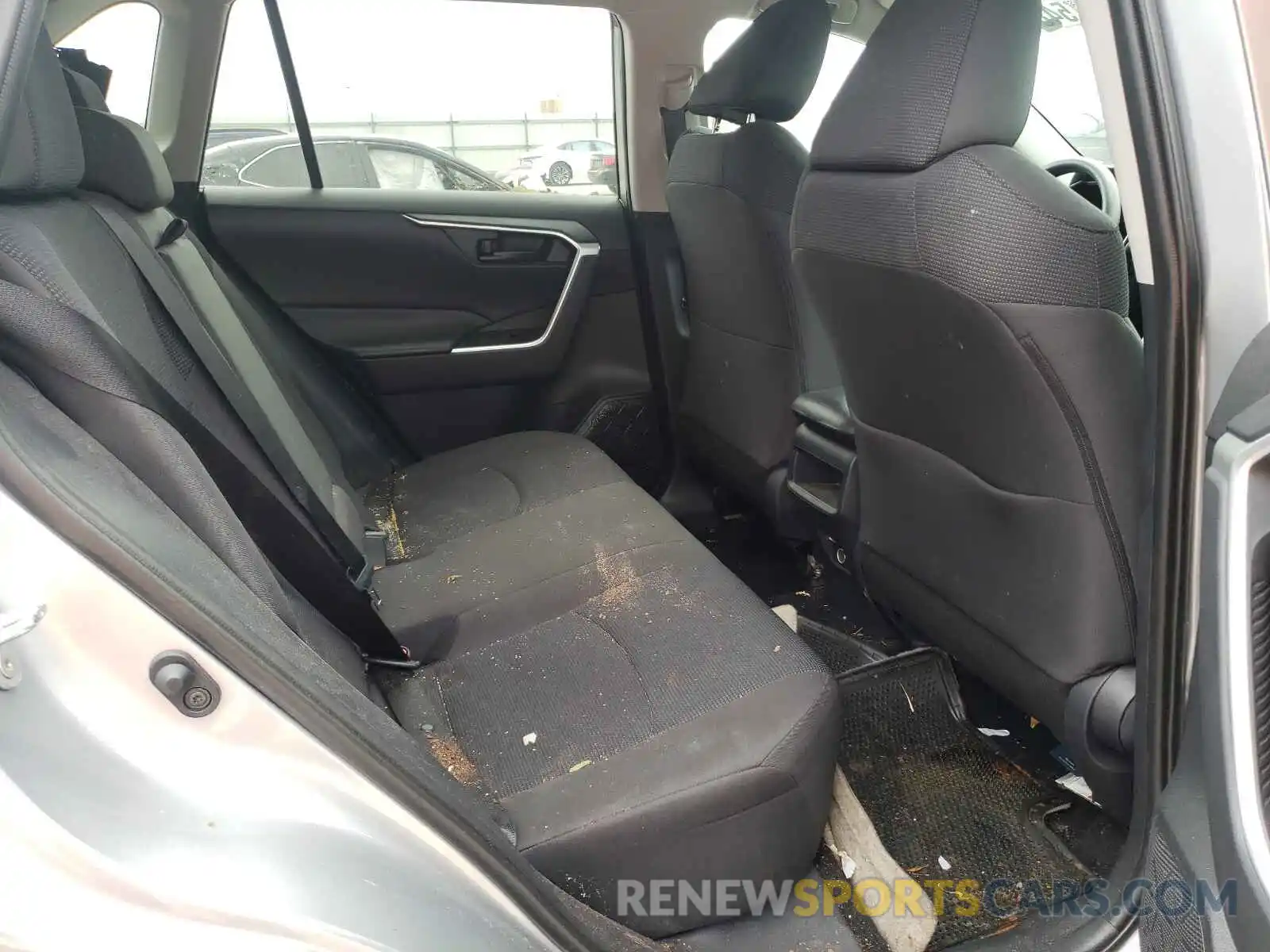 6 Photograph of a damaged car 2T3K1RFV6KW038196 TOYOTA RAV4 2019