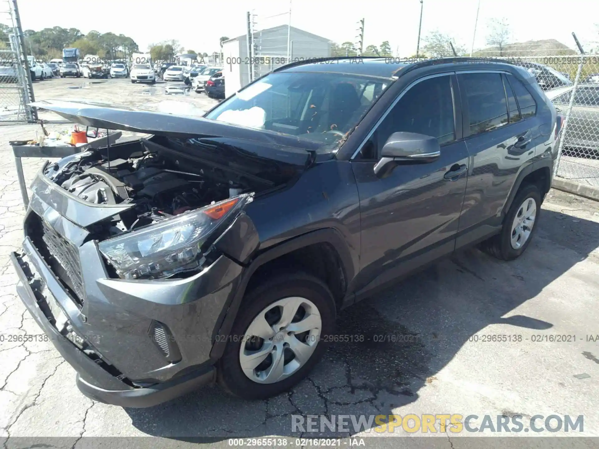 2 Фотография поврежденного автомобиля 2T3K1RFV6KW055063 TOYOTA RAV4 2019