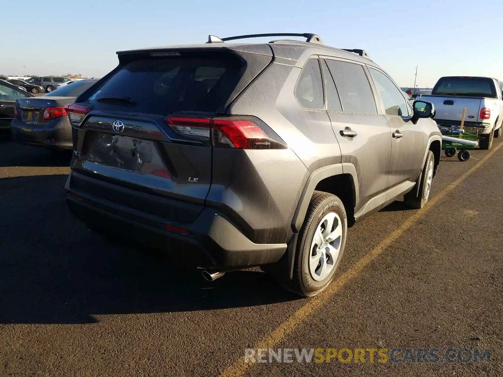 4 Photograph of a damaged car 2T3K1RFV7KC014264 TOYOTA RAV4 2019