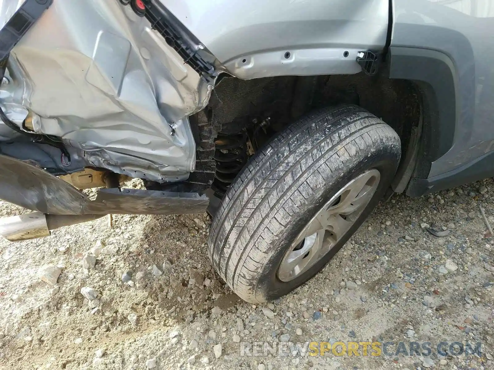 9 Photograph of a damaged car 2T3K1RFV7KC018458 TOYOTA RAV4 2019